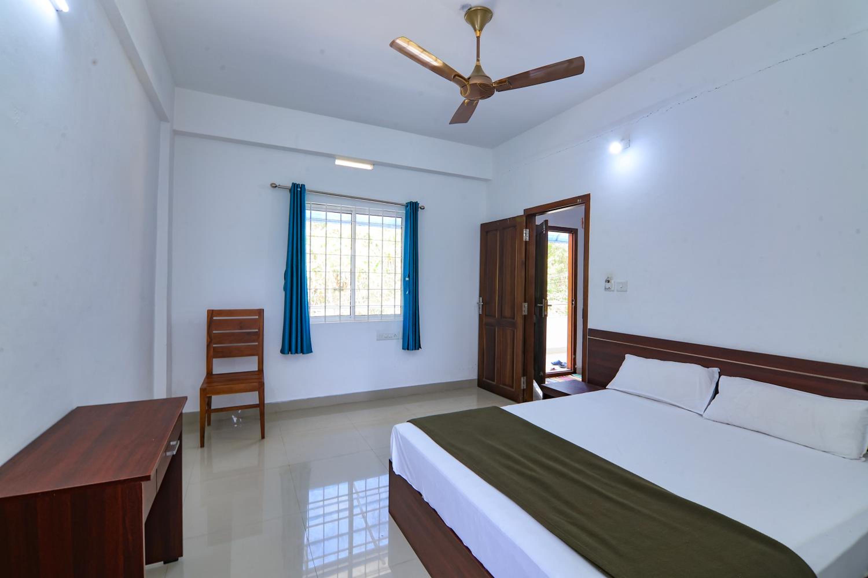 Twin Room With Balcony photo 2