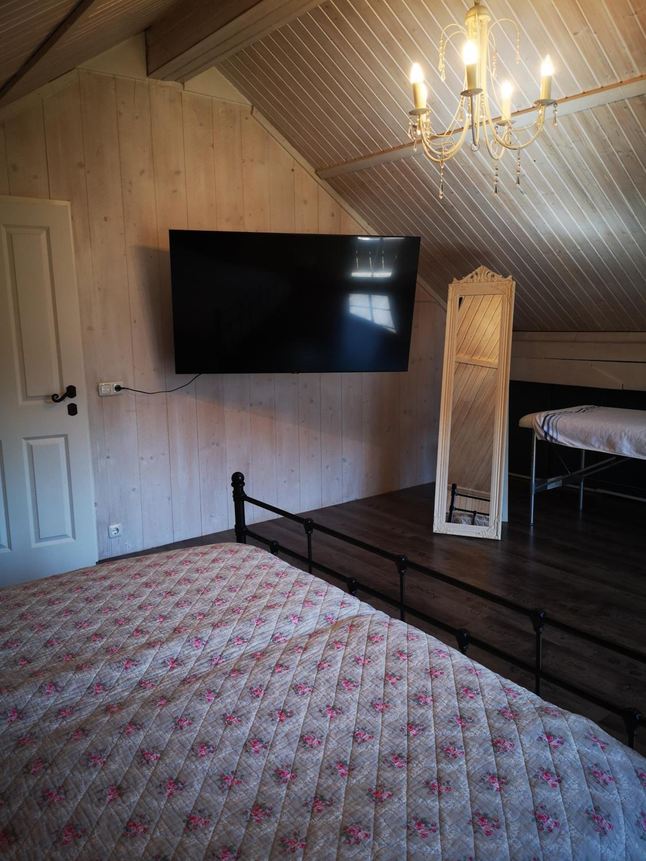 Three-Bedroom House photo 1