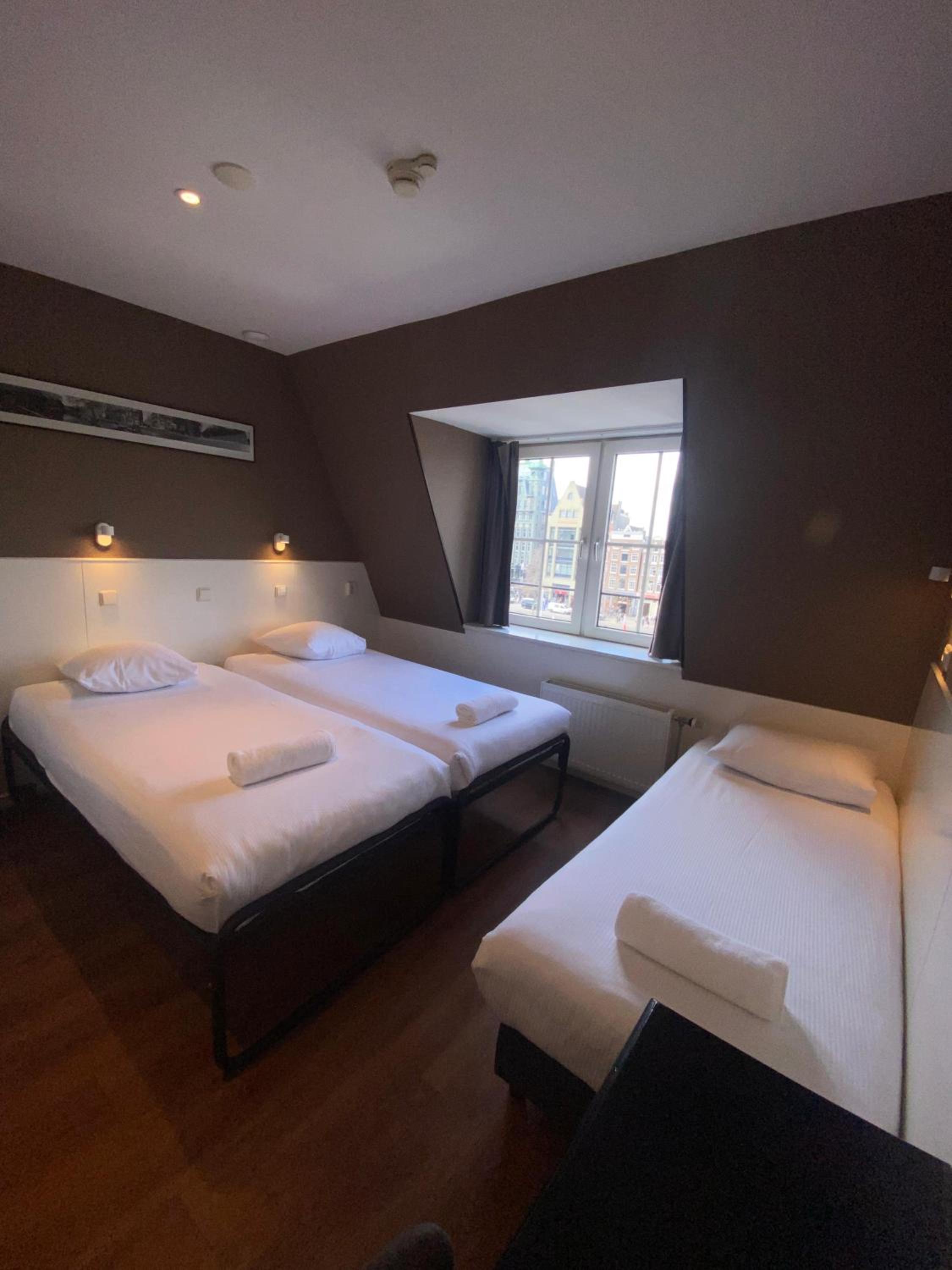 Triple Room with Canal View photo 2