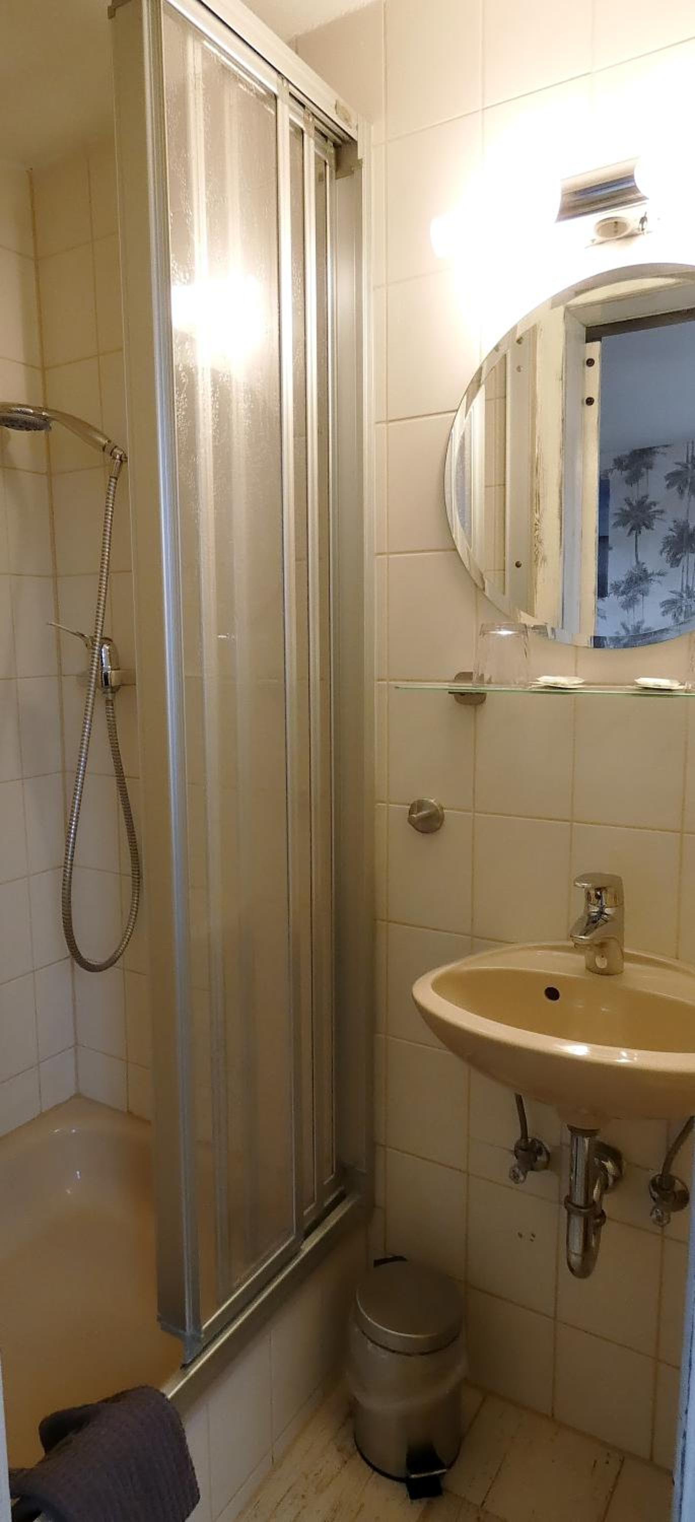 Small Double or Twin Room photo 3