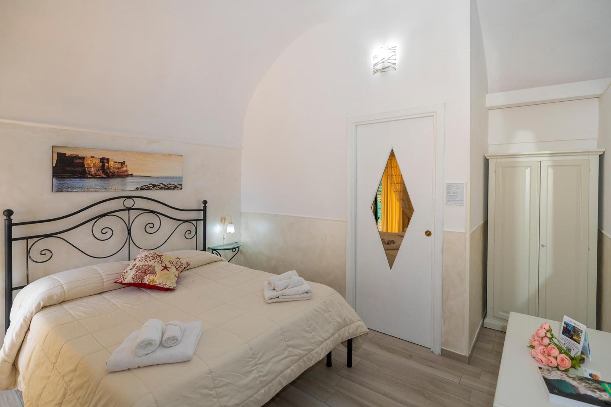 Double Room with Sea View - Photo 1