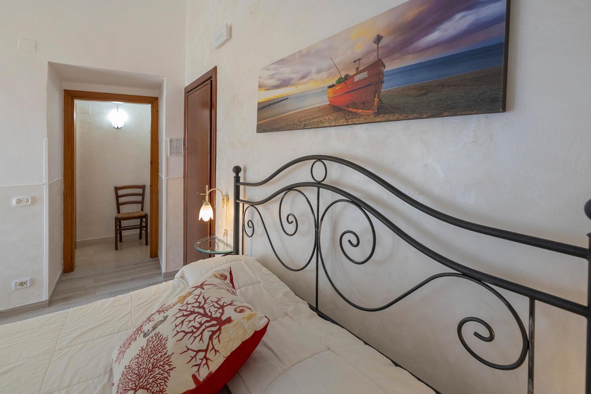 Double Room with Sea View - Photo 8