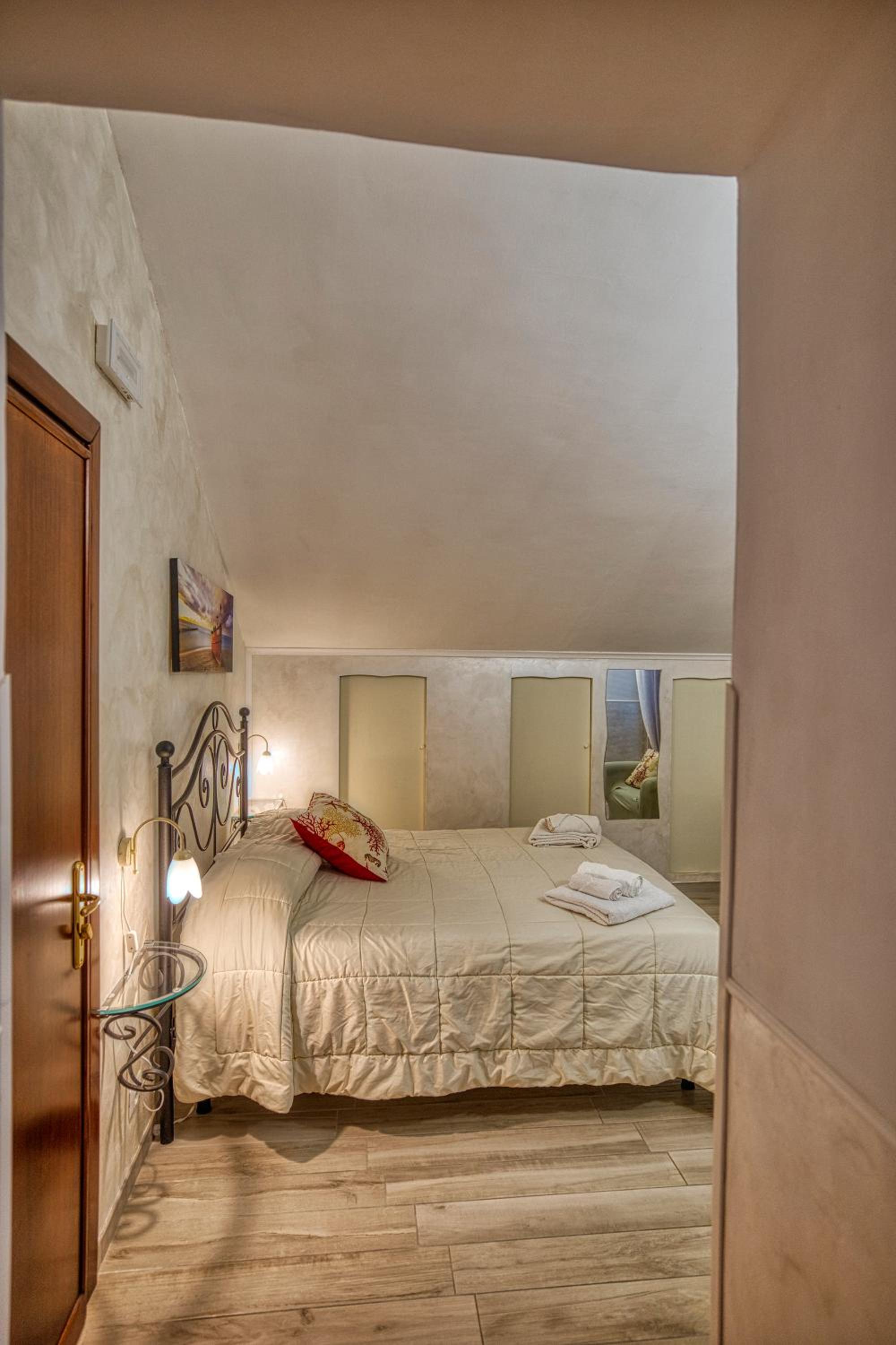 Double Room with Sea View - Photo 38