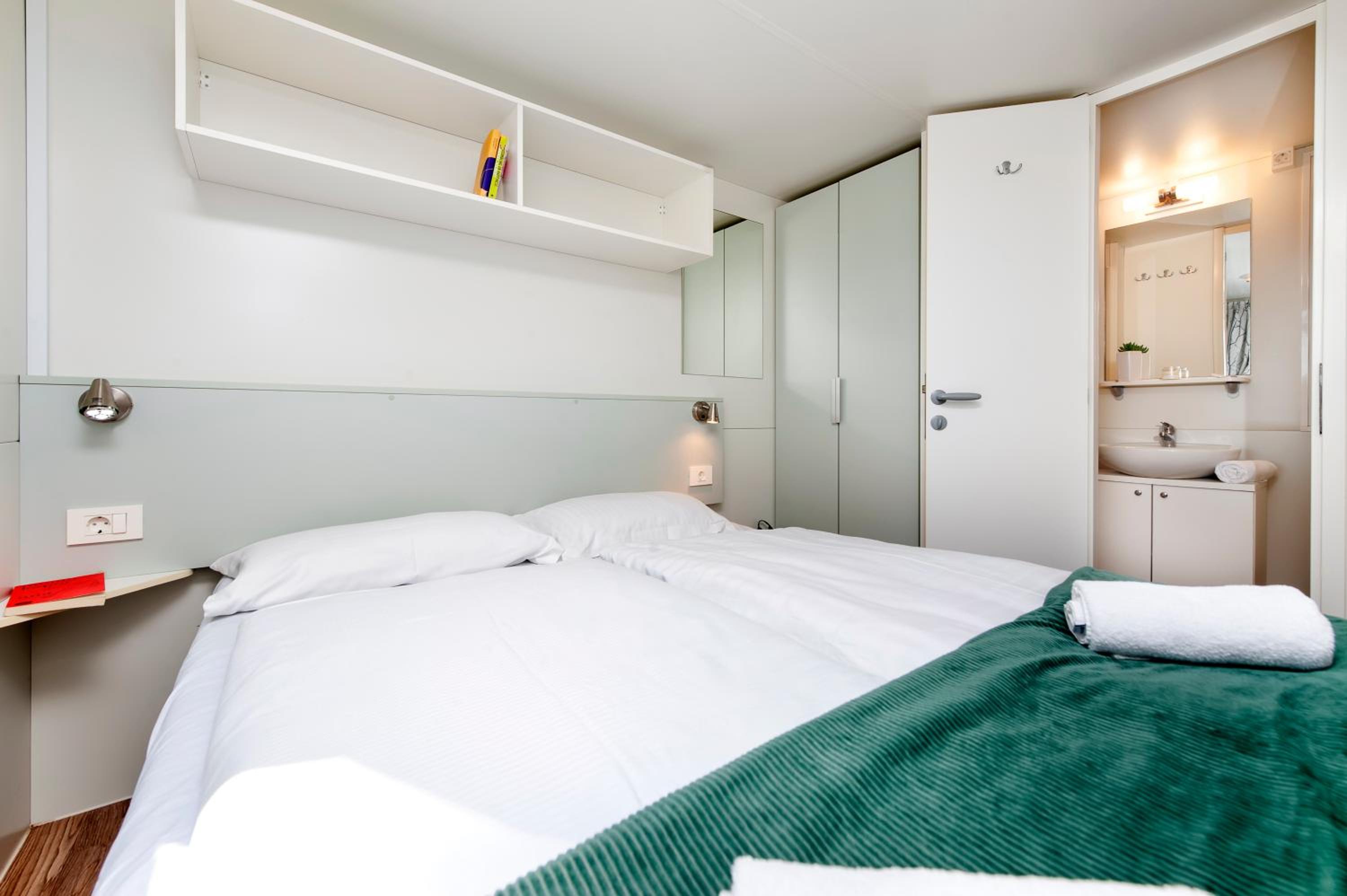 Mobile Home Standard Sea View