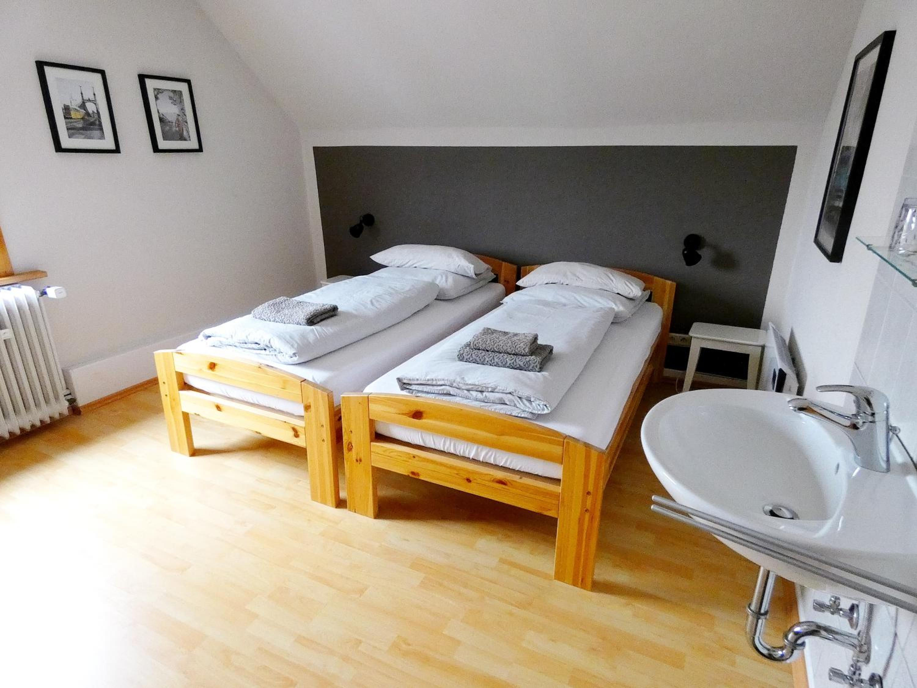 Twin Room with Private External Bathroom