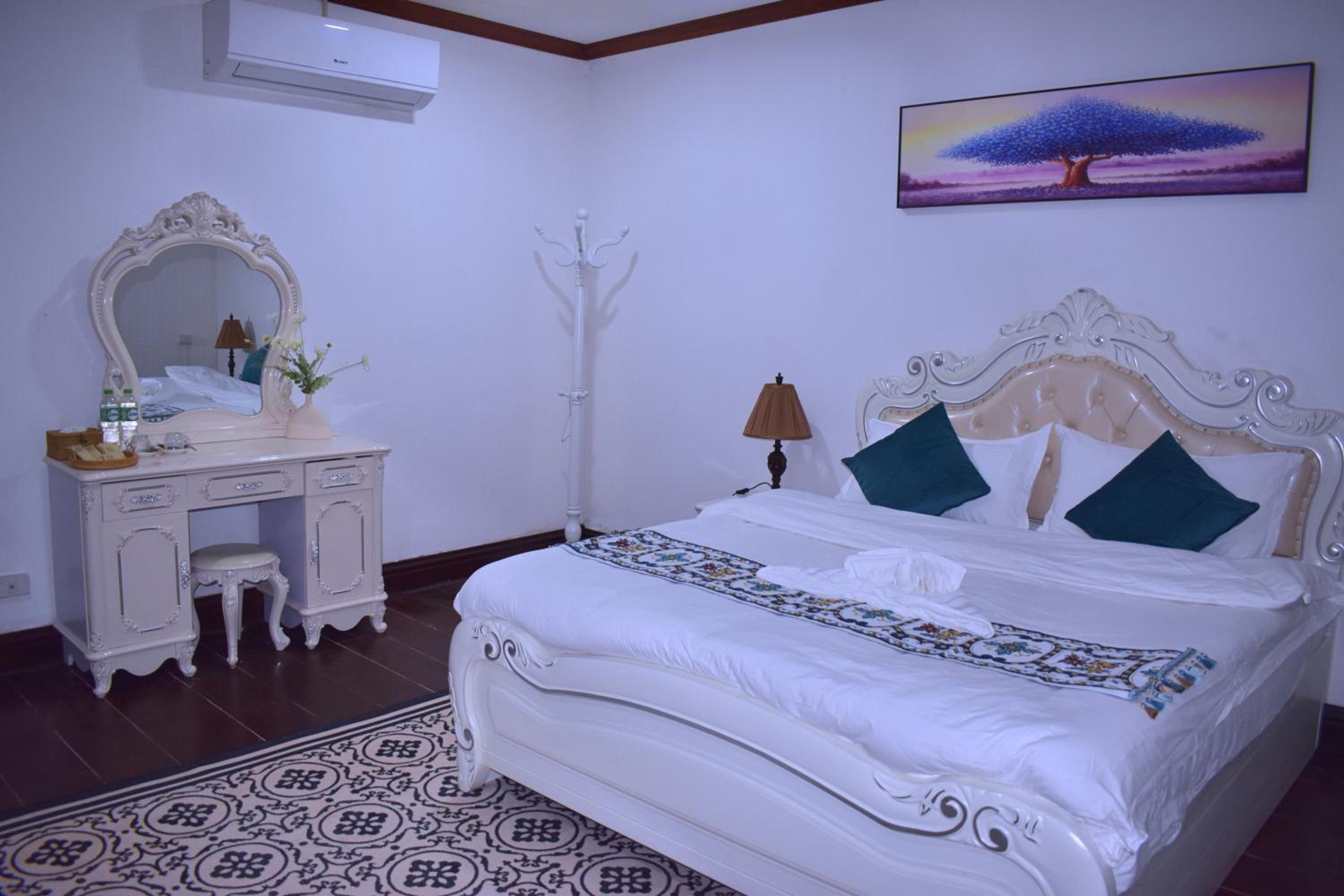 Deluxe Double Room - Photo 13
