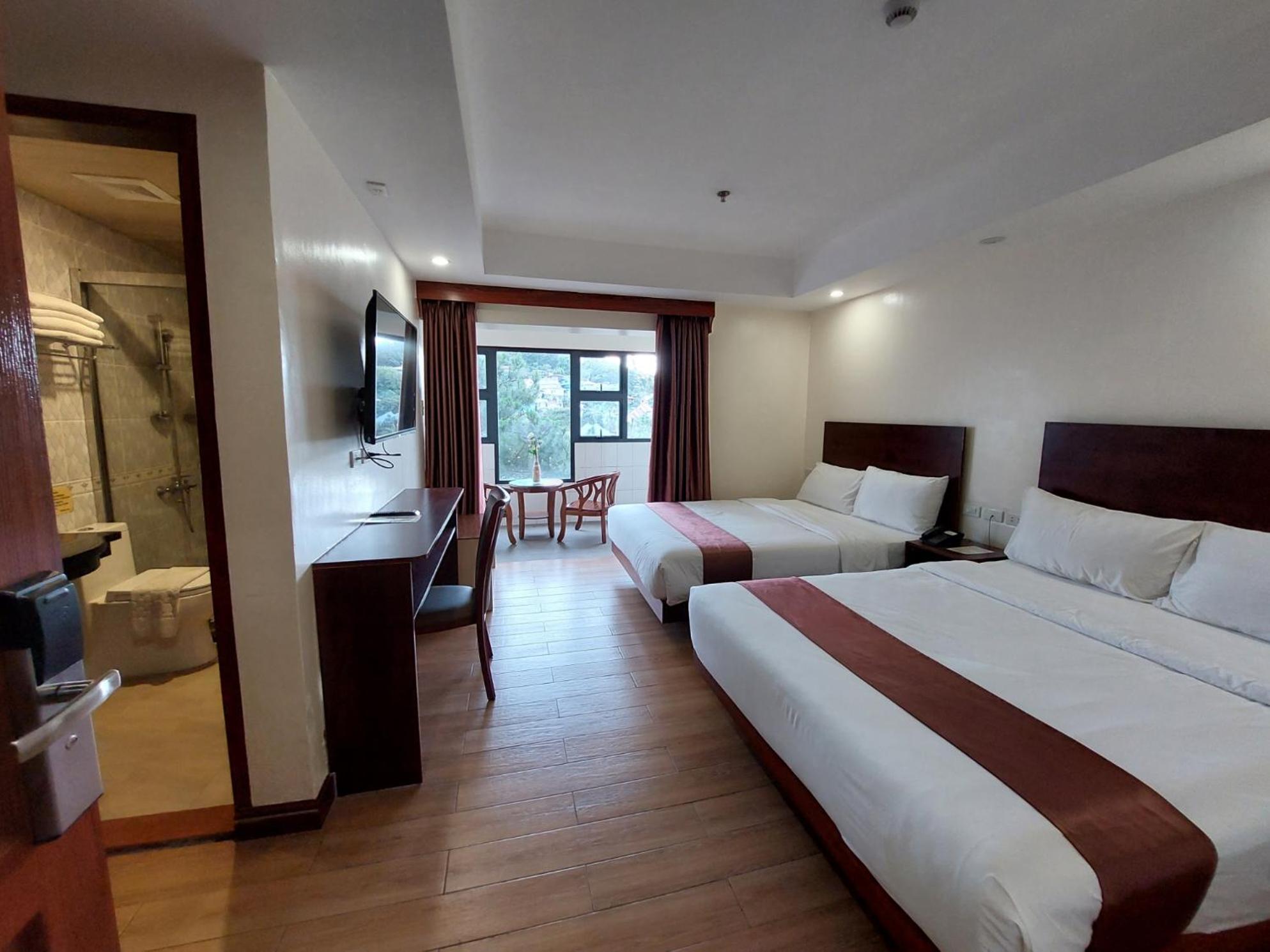 Classic Quadruple Room - Photo 1