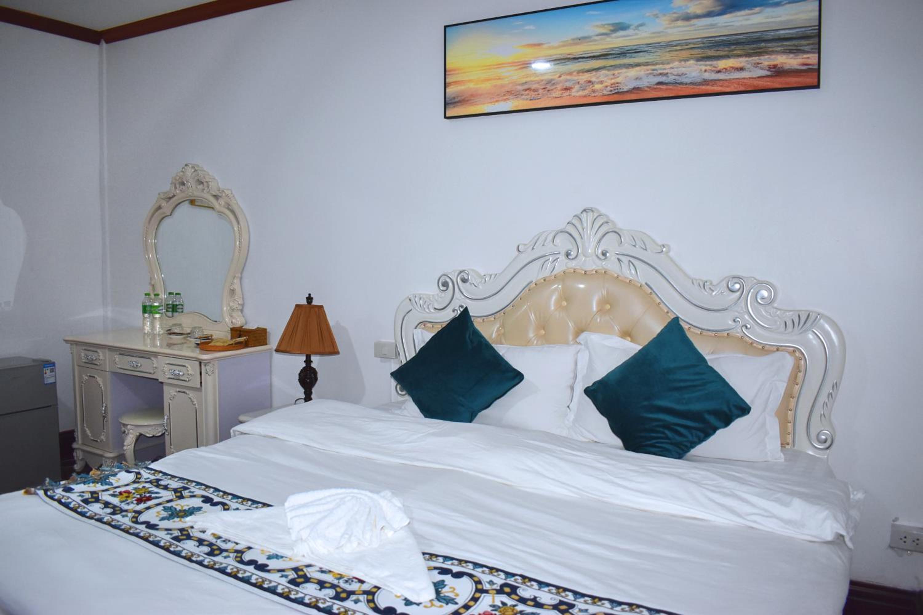 Deluxe Twin Room - Photo 5