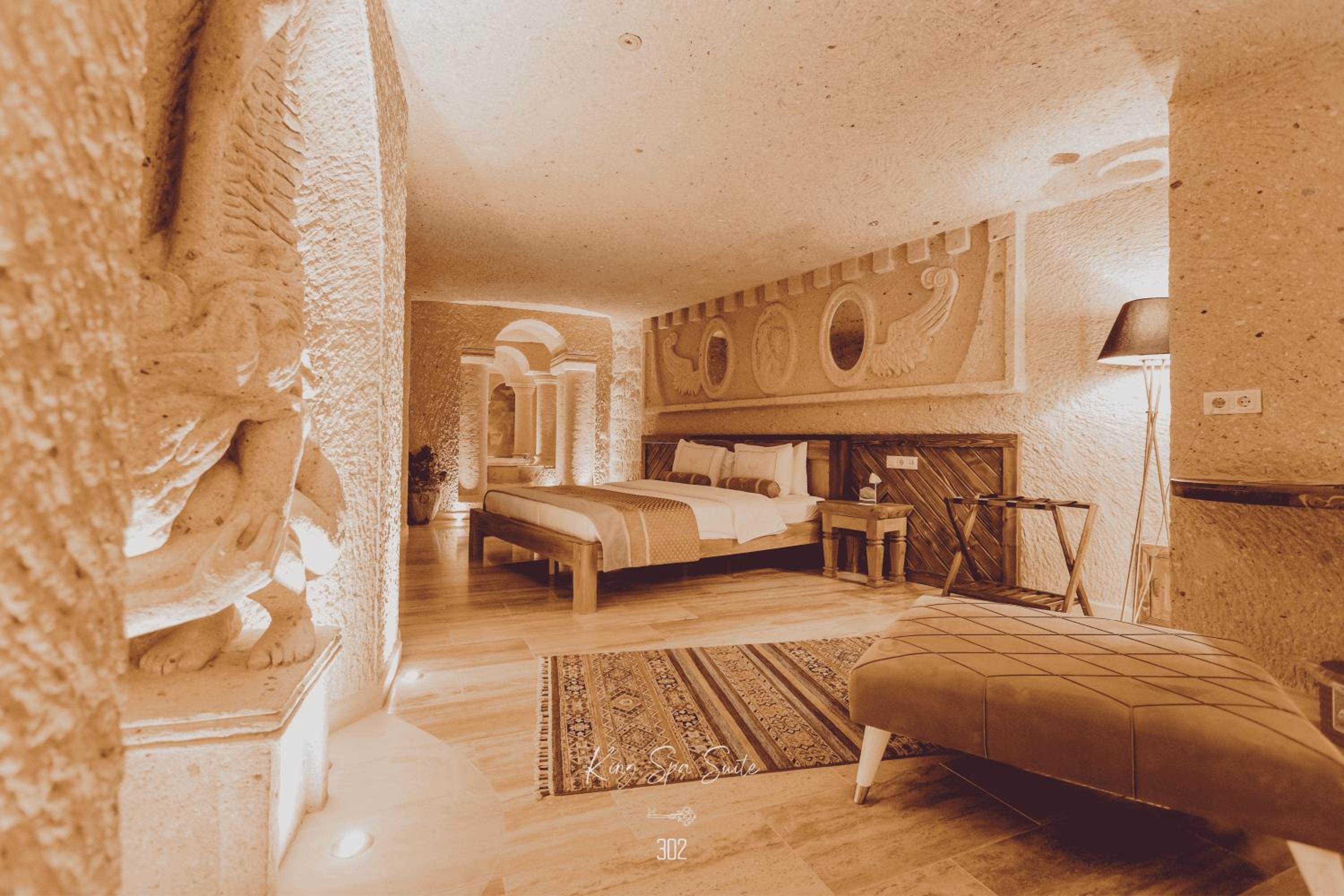 King Spa Suite (Sauna, Jacuzzi and Fire Place) - Photo 1