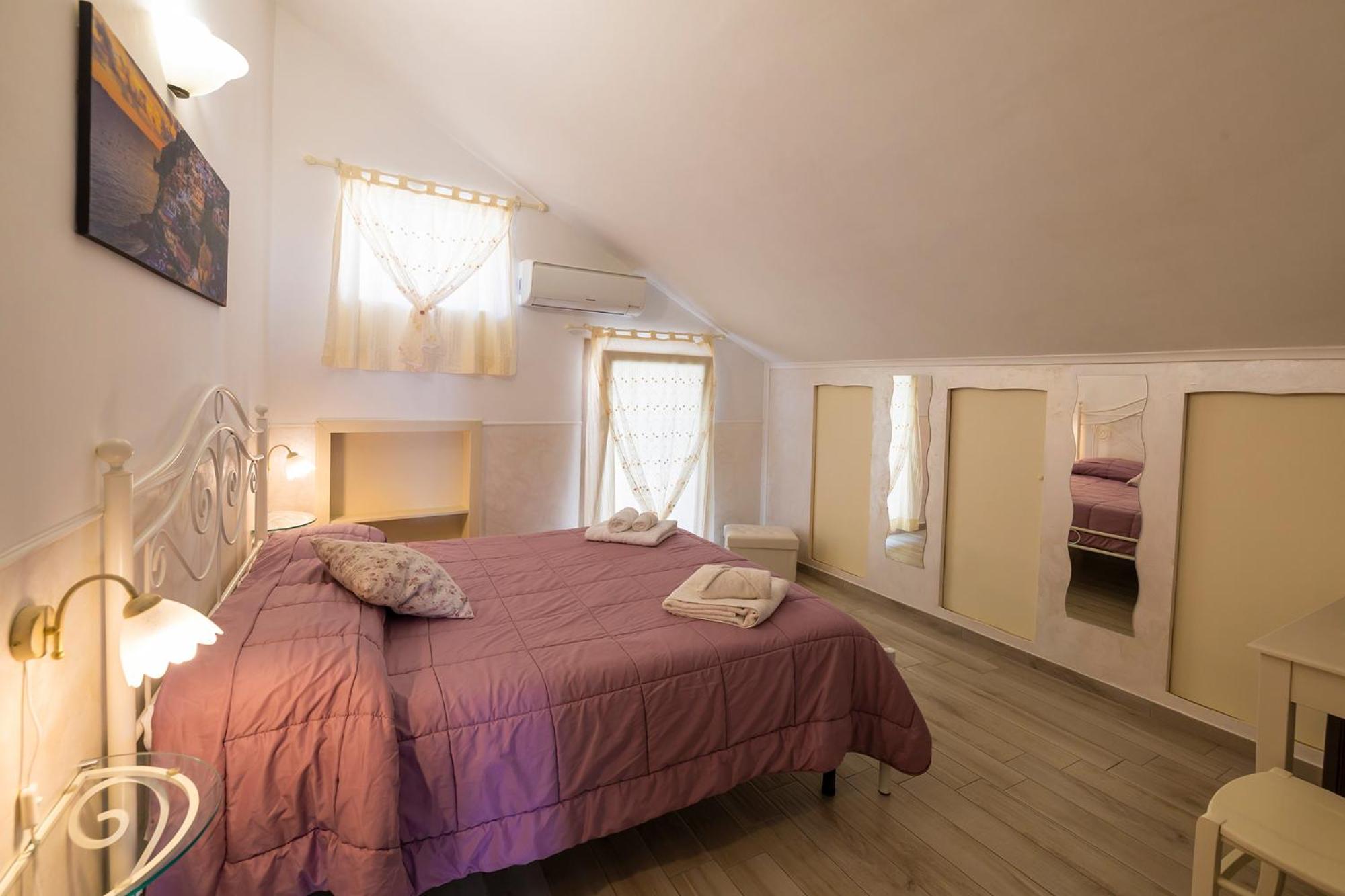 Double Room - Photo 1
