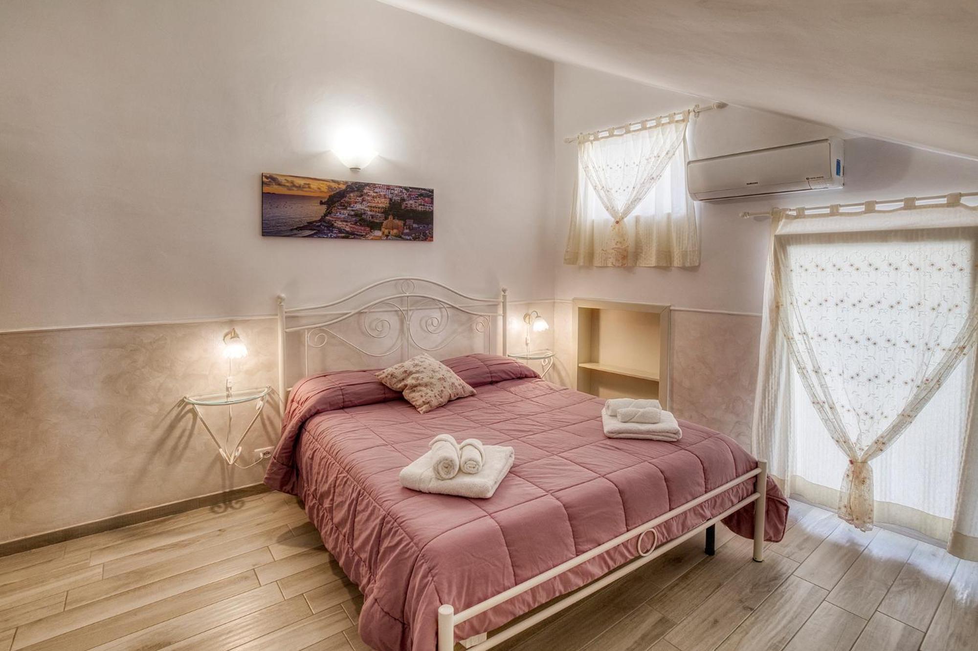Double Room - Photo 4