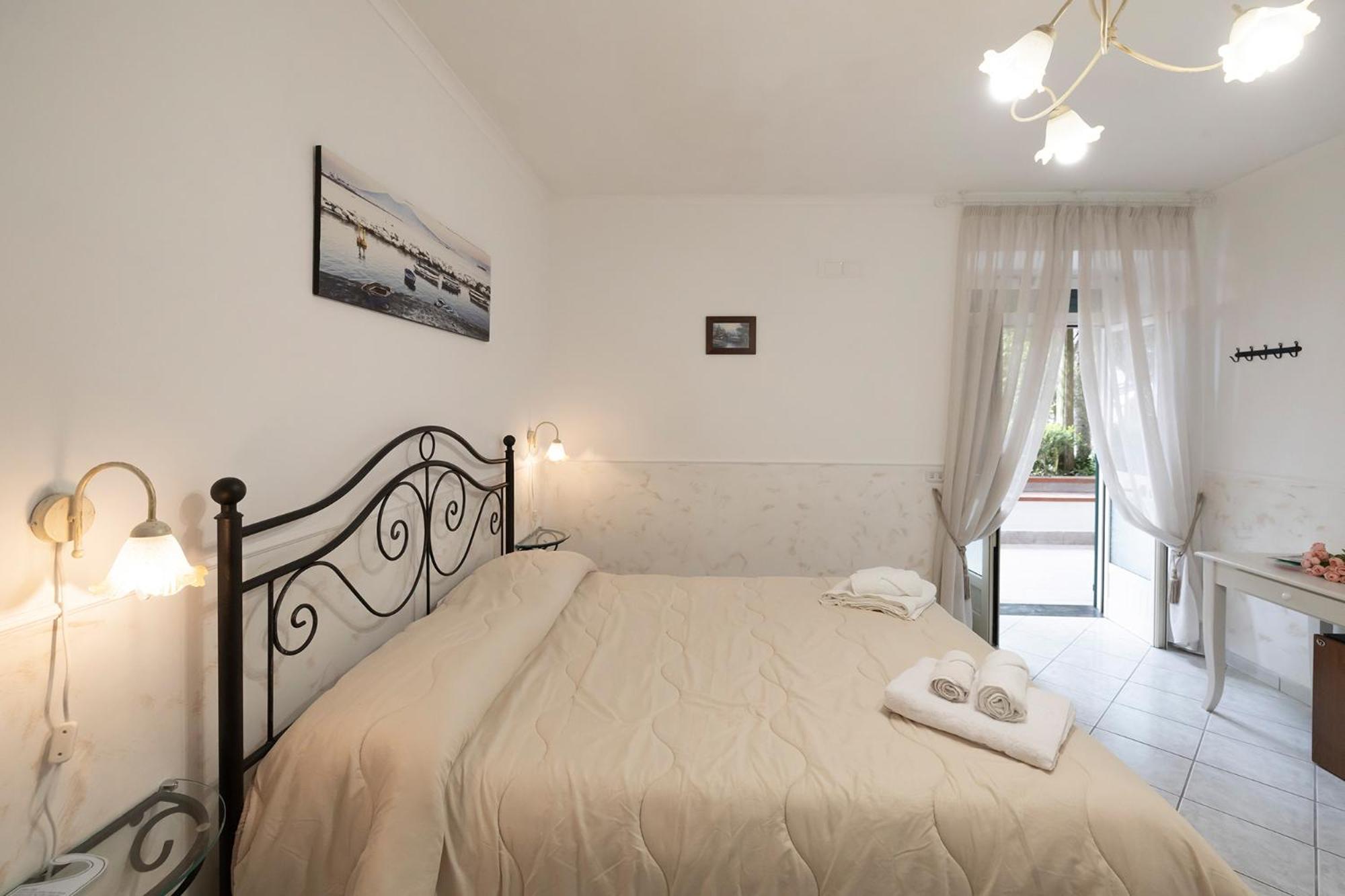 Triple Room - Photo 11
