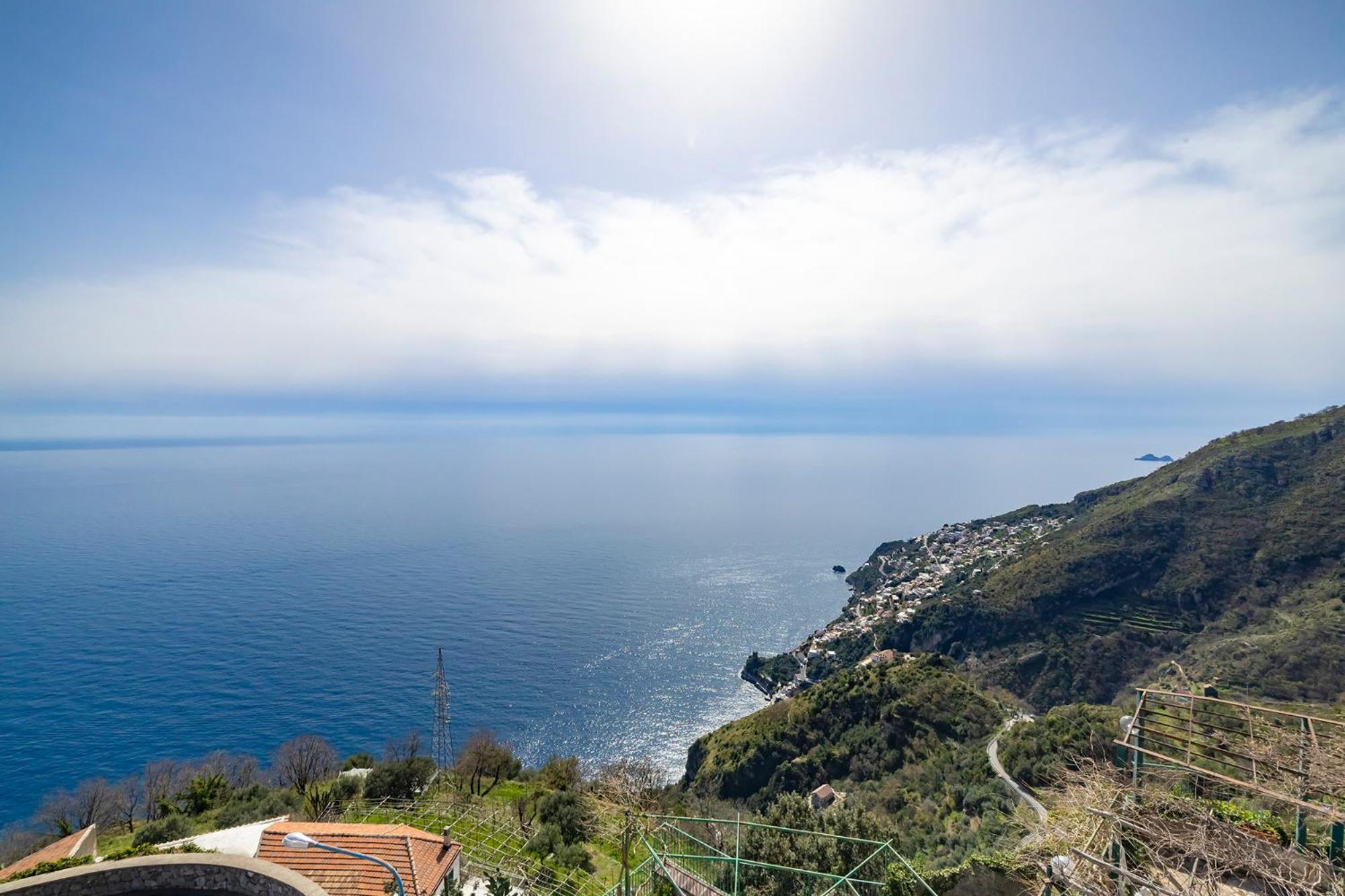 Deluxe Double Room with Sea View - Photo 5