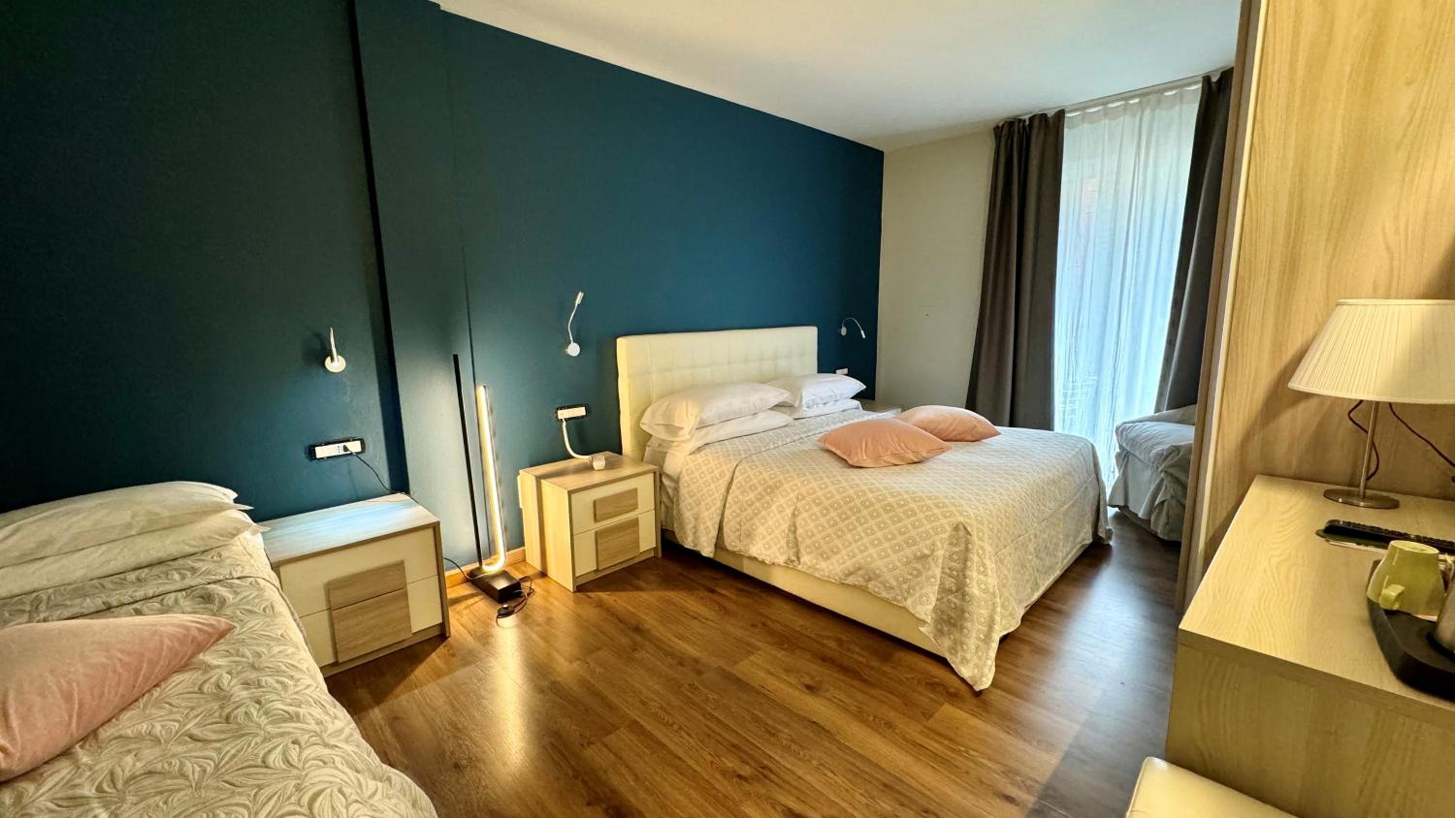 Comfort Triple Room with Balcony and Mountain View