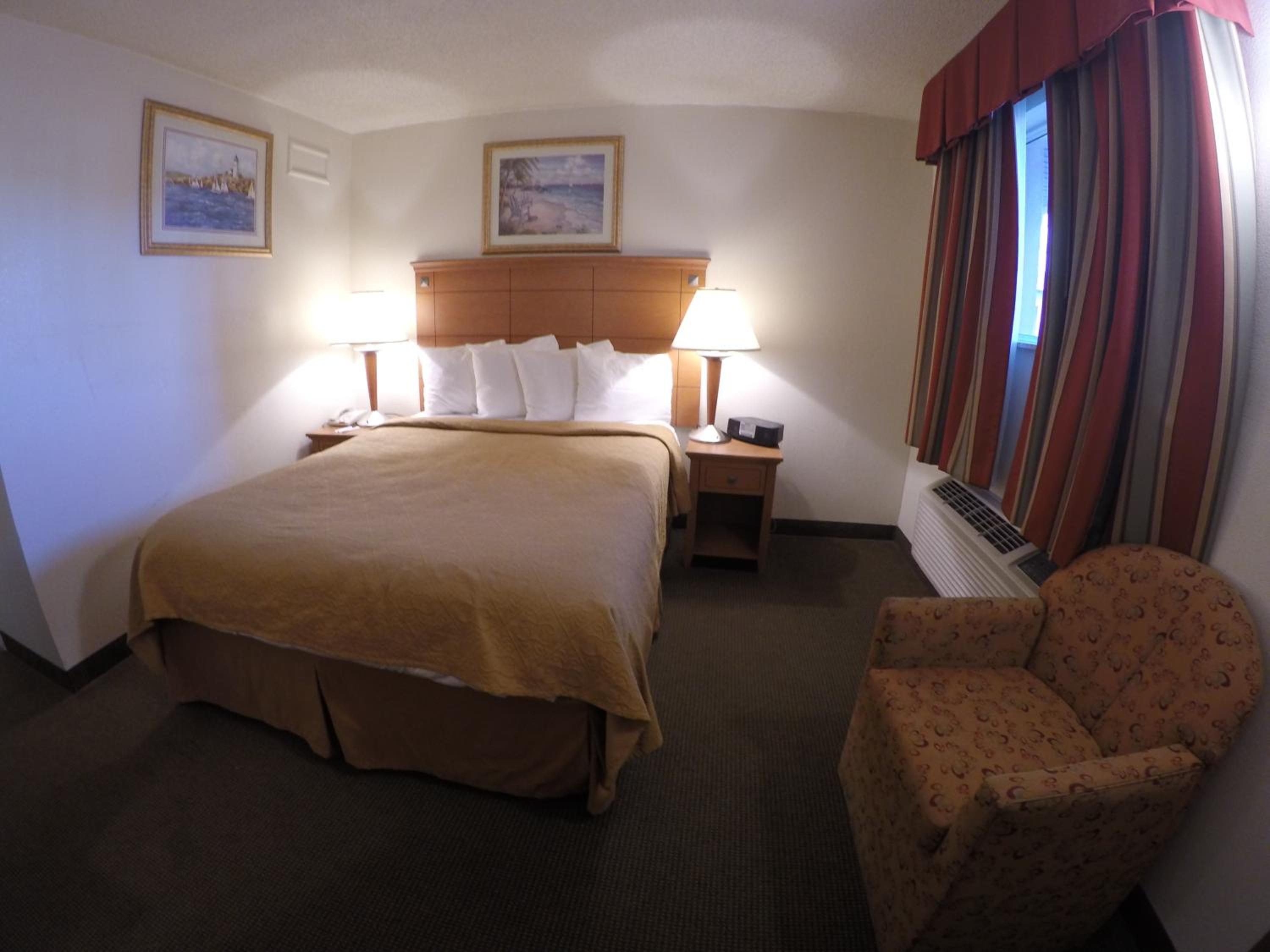 Double Room with One Double Bed - Photo 3
