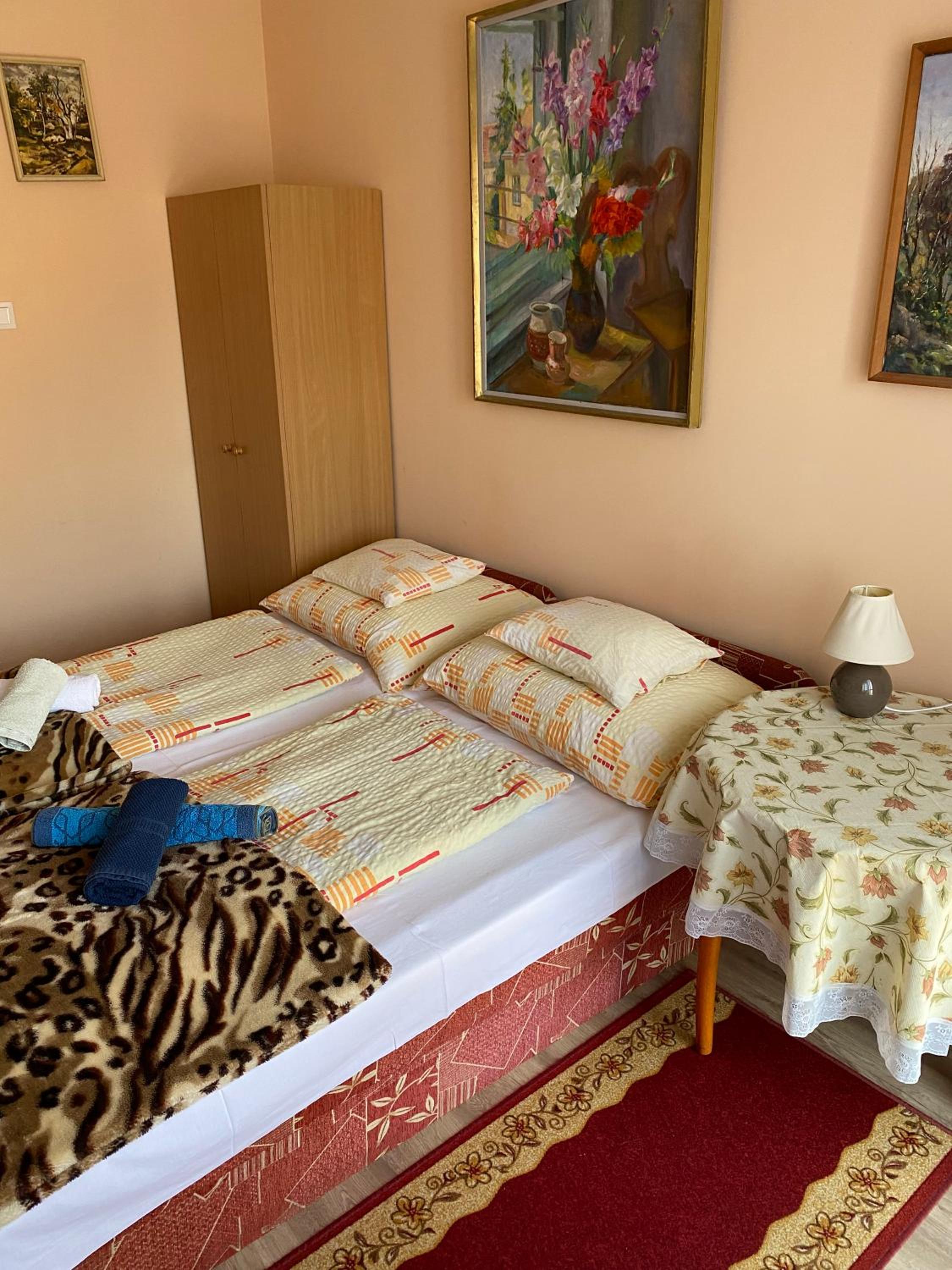 Twin Room with Private External Bathroom photo 2
