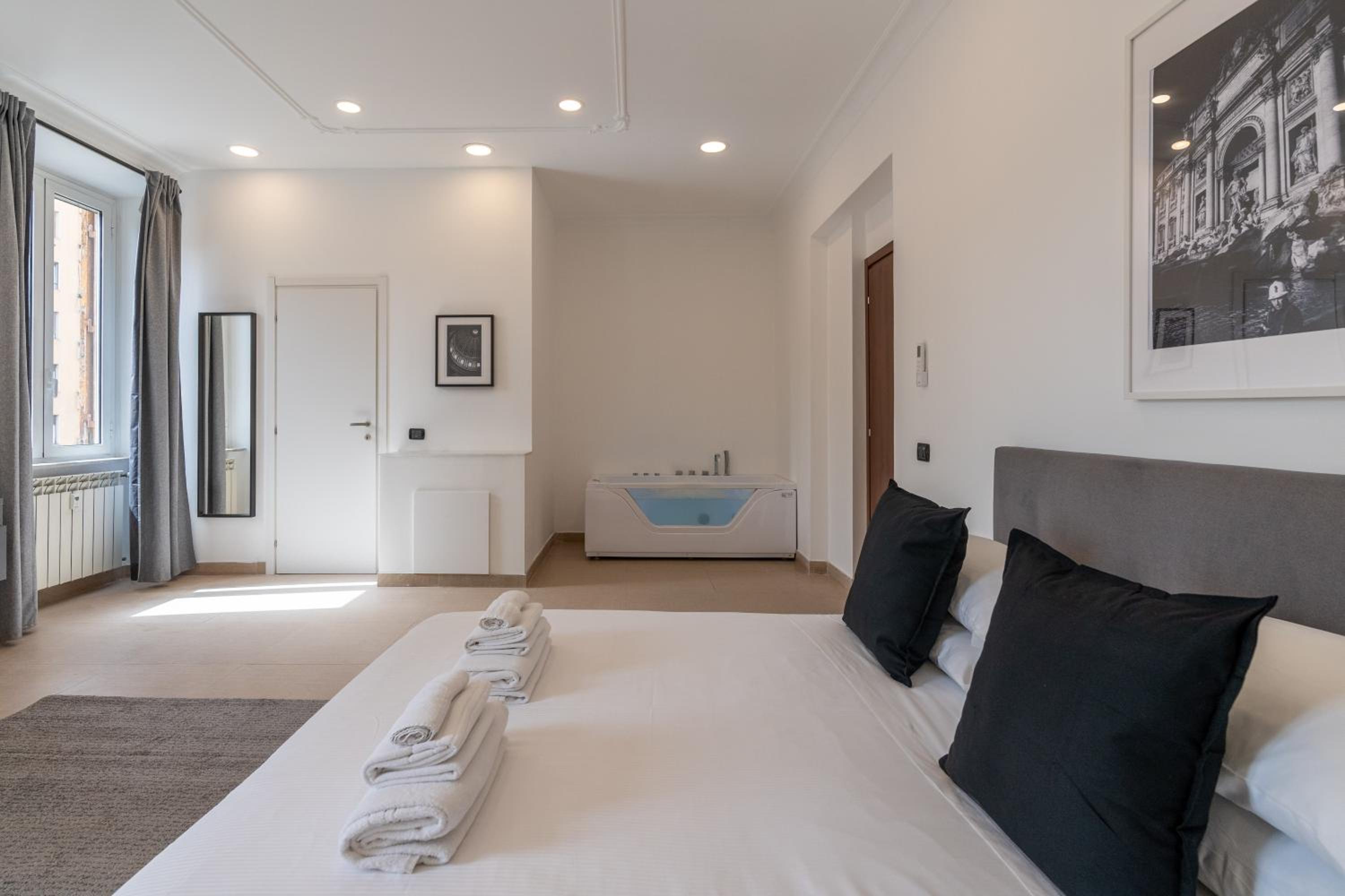King Room with Spa Bath