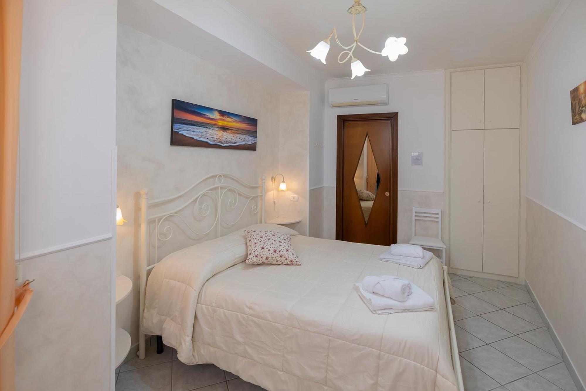 Double Room - Photo 31