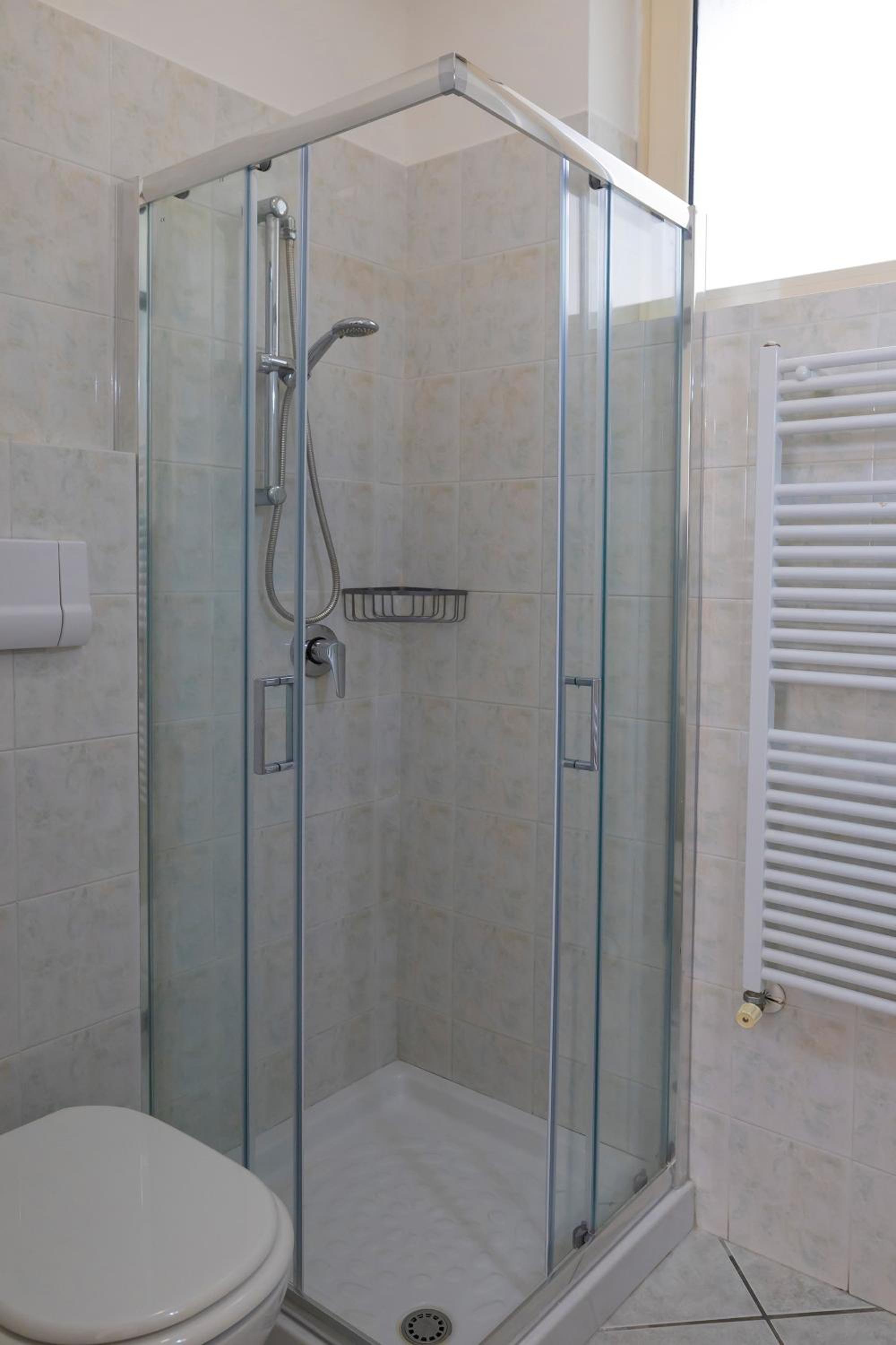 Double Room - Photo 35