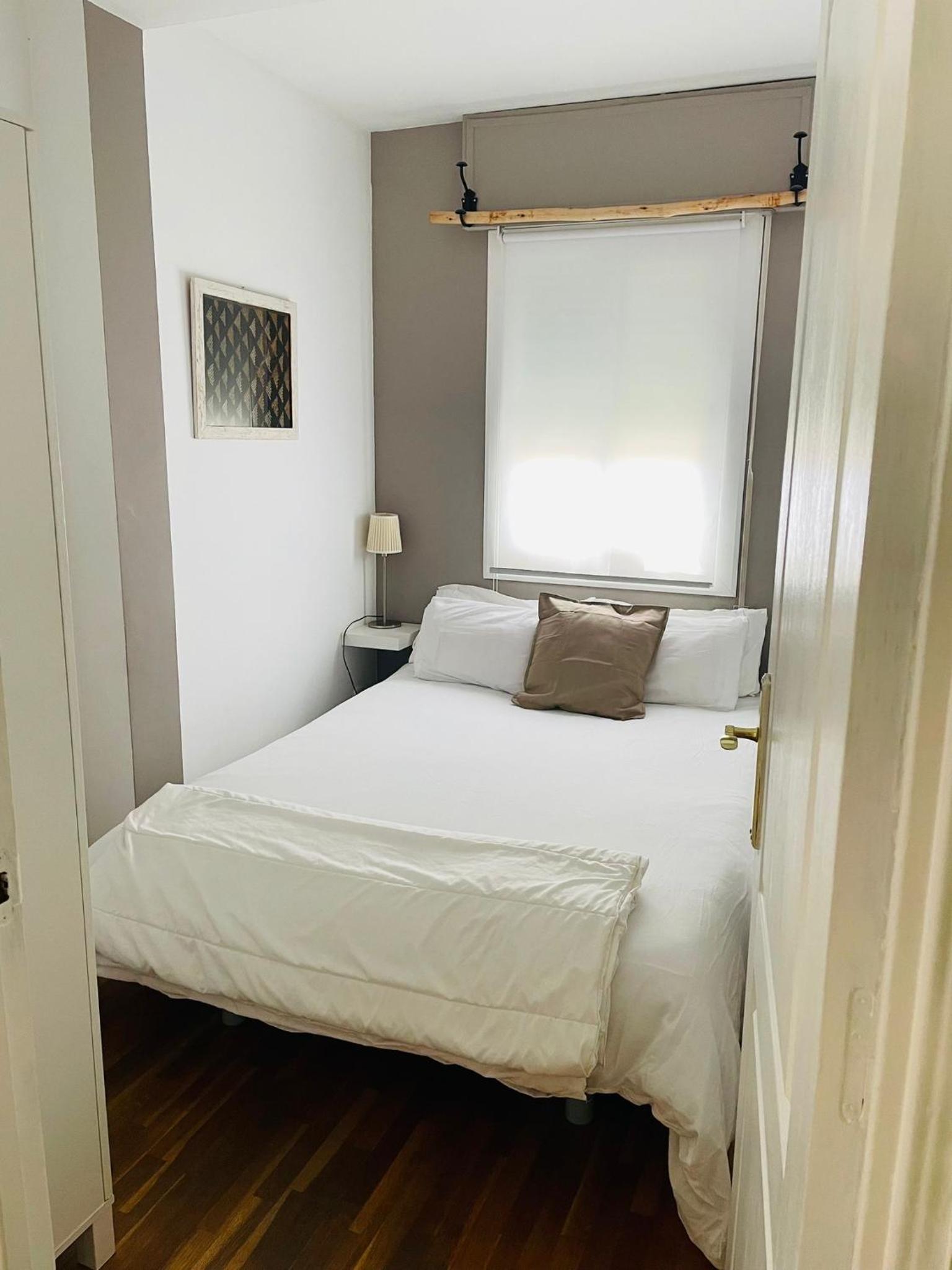 Two-Bedroom Apartment - Photo 40