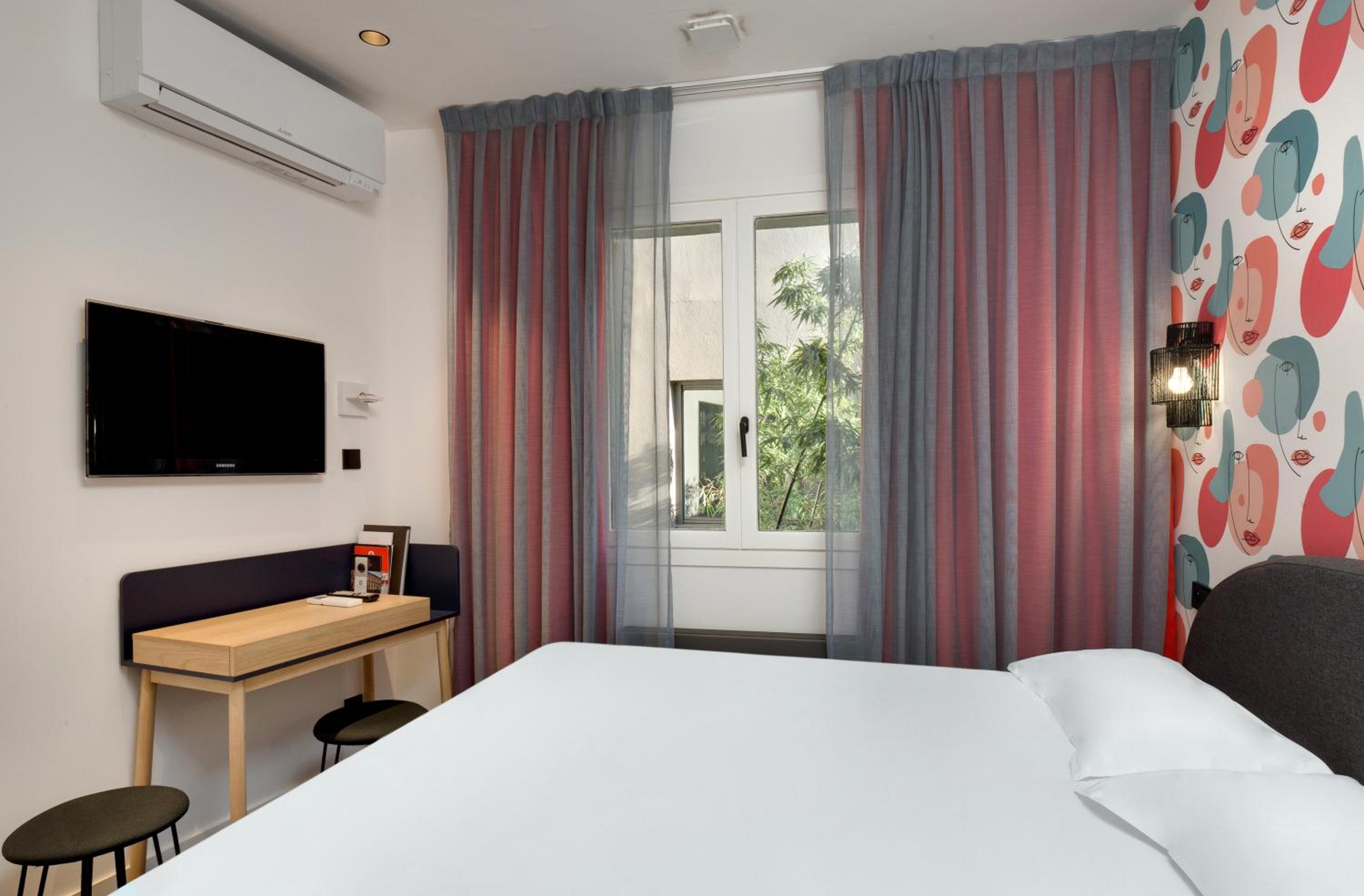 Standard Double Room - Photo 6