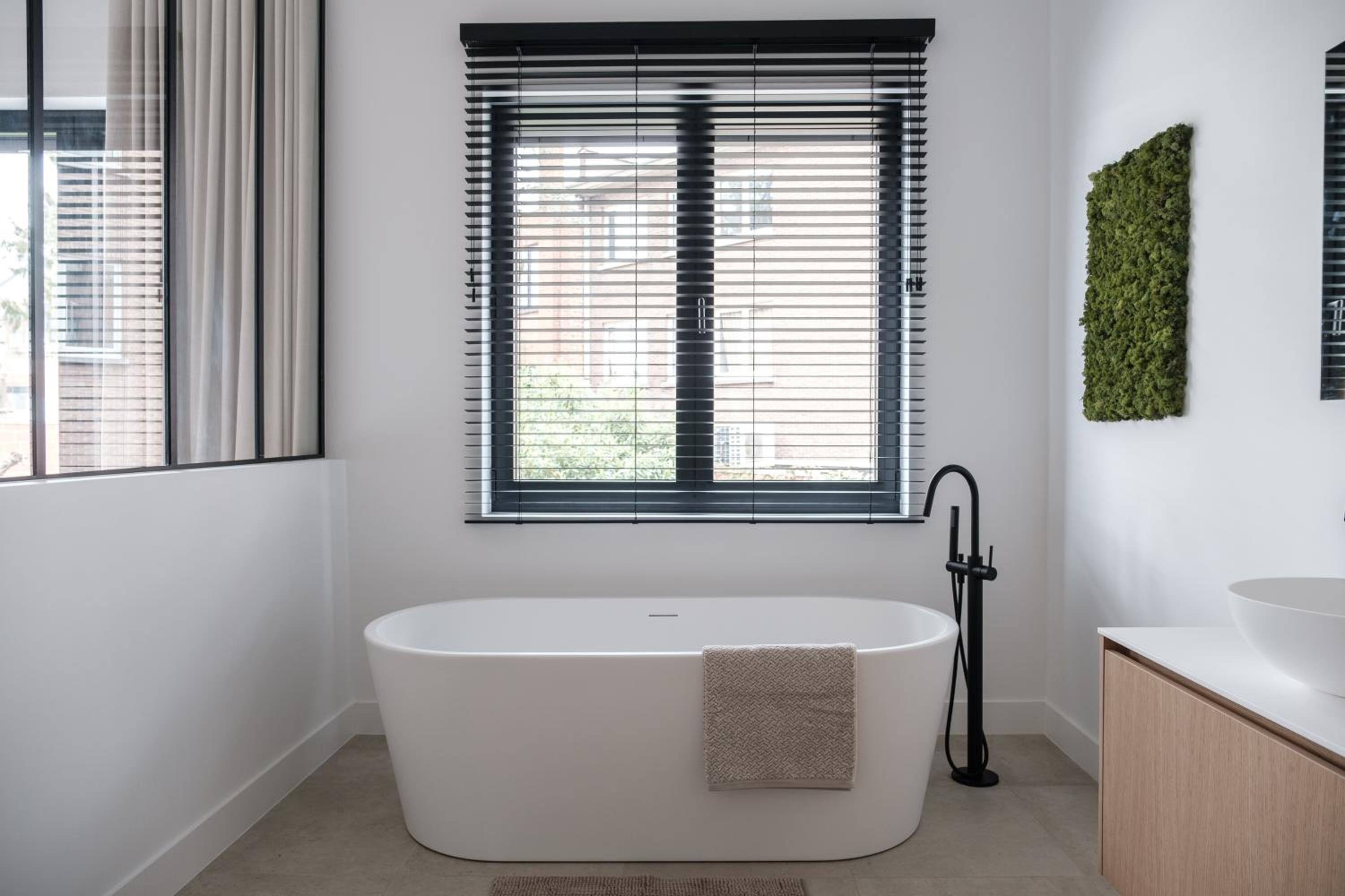 Deluxe Double Room With Bath photo 3