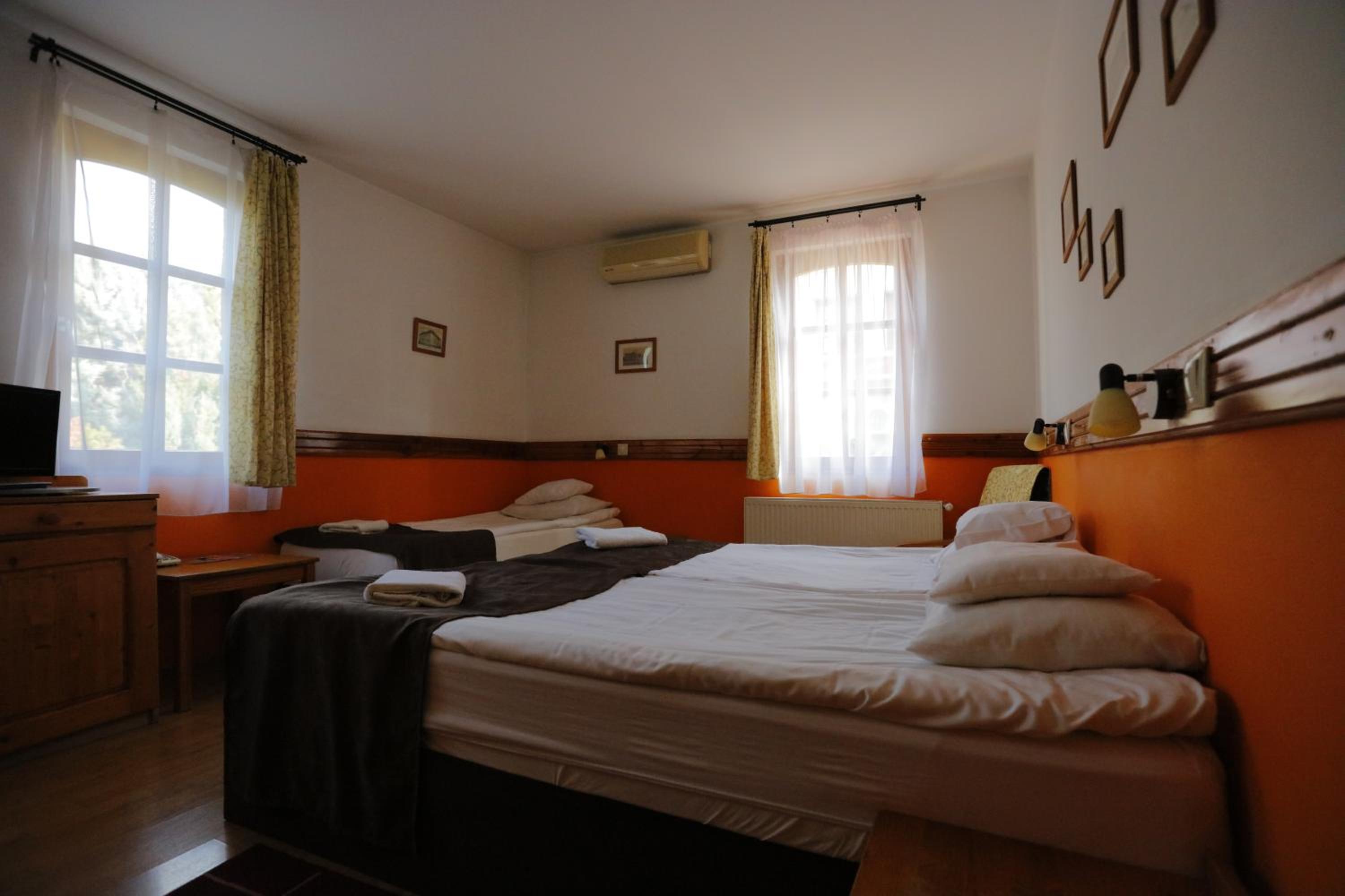 Triple Room with Garden View