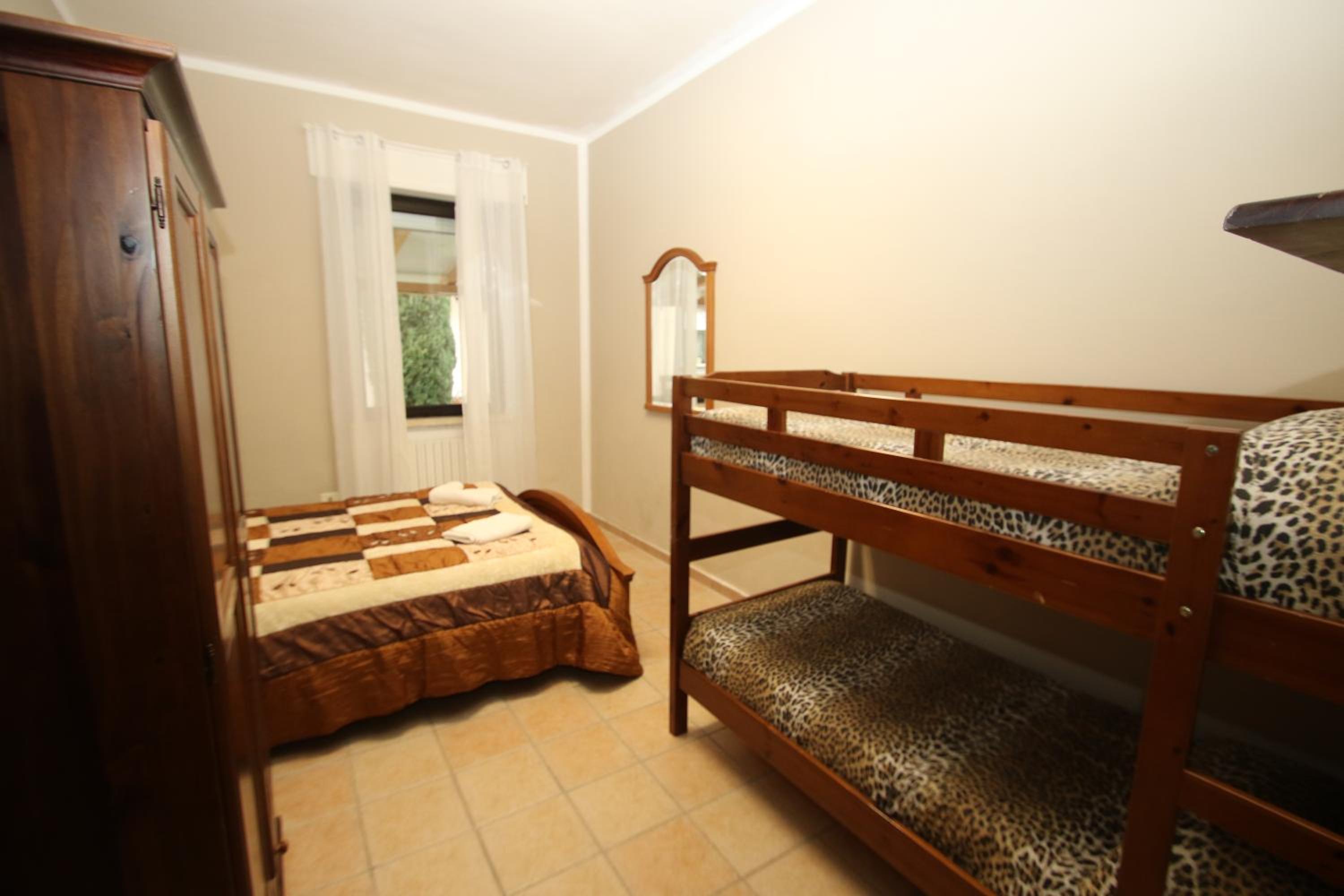 Large Double Room photo 2