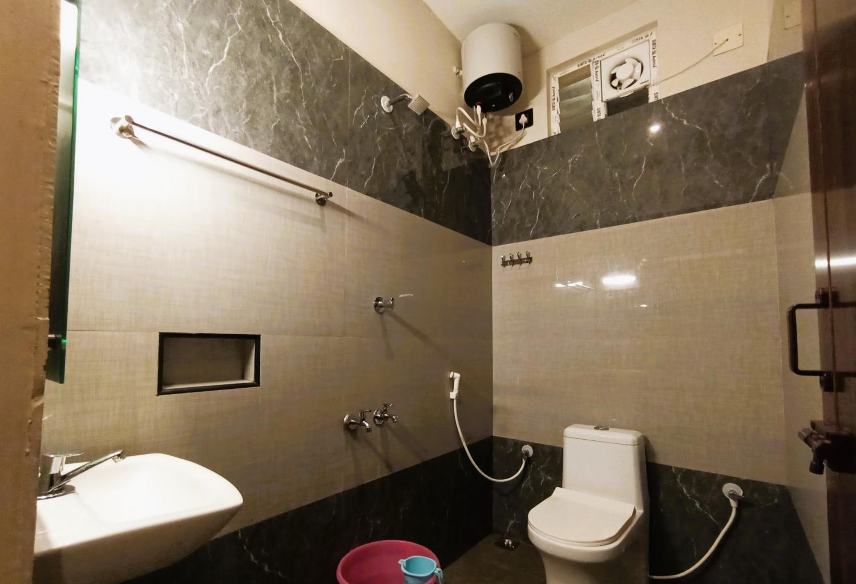 Deluxe Twin Room - Photo 7