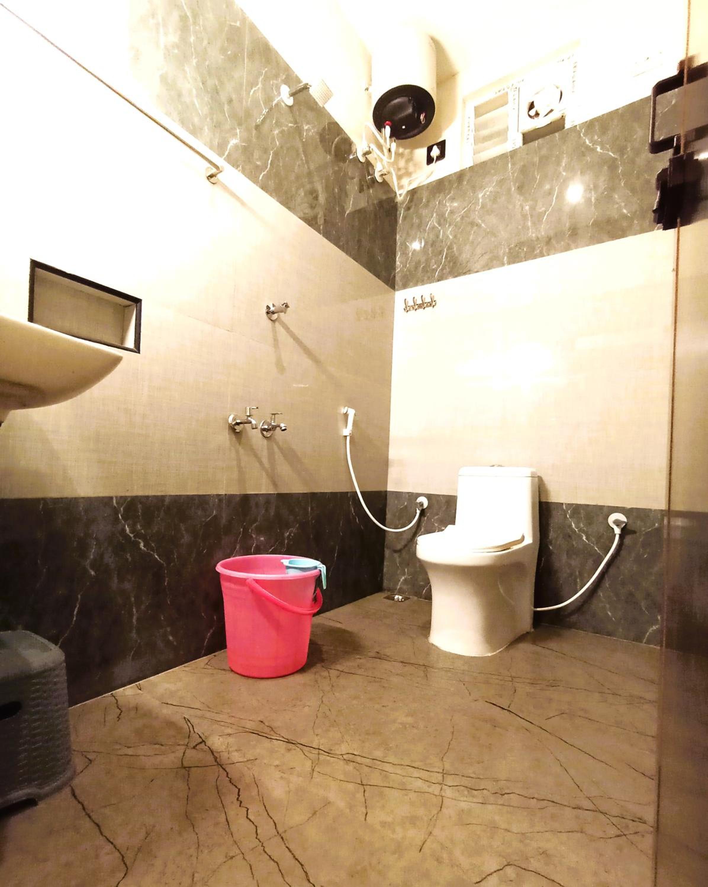 Deluxe Twin Room - Photo 8