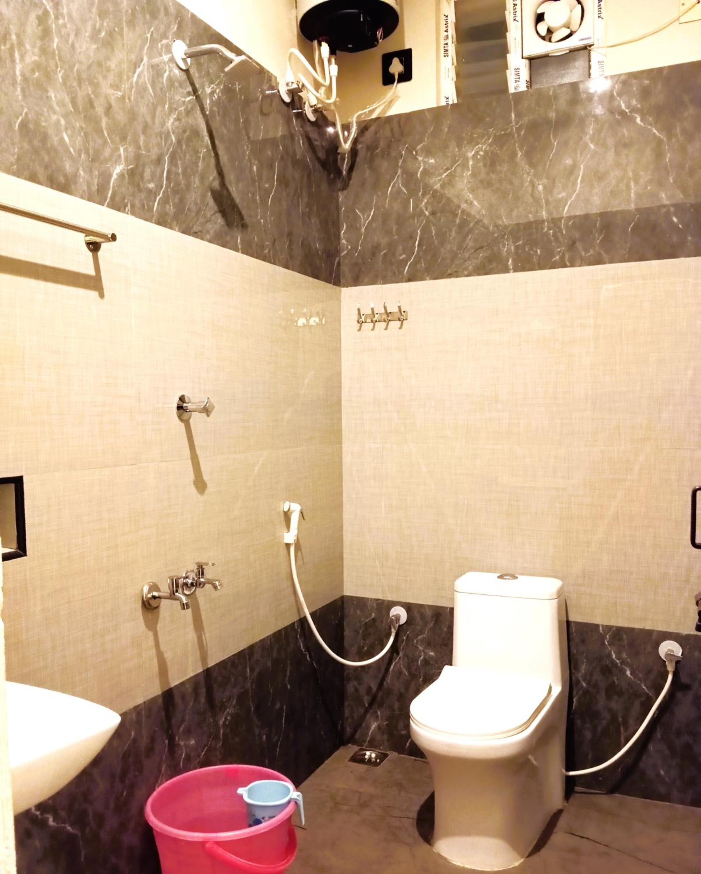 Deluxe Twin Room - Photo 10