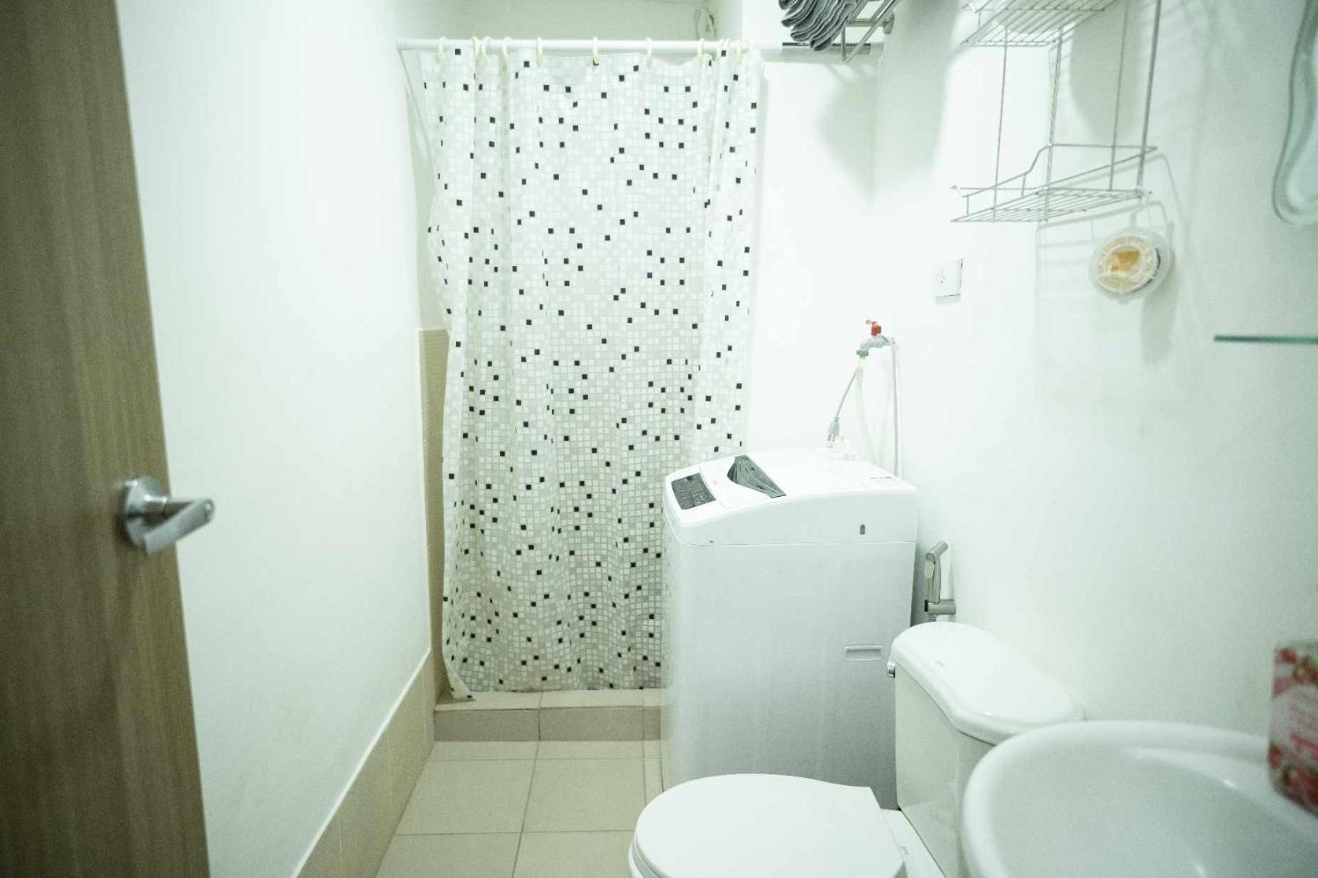 Suite - Photo 23