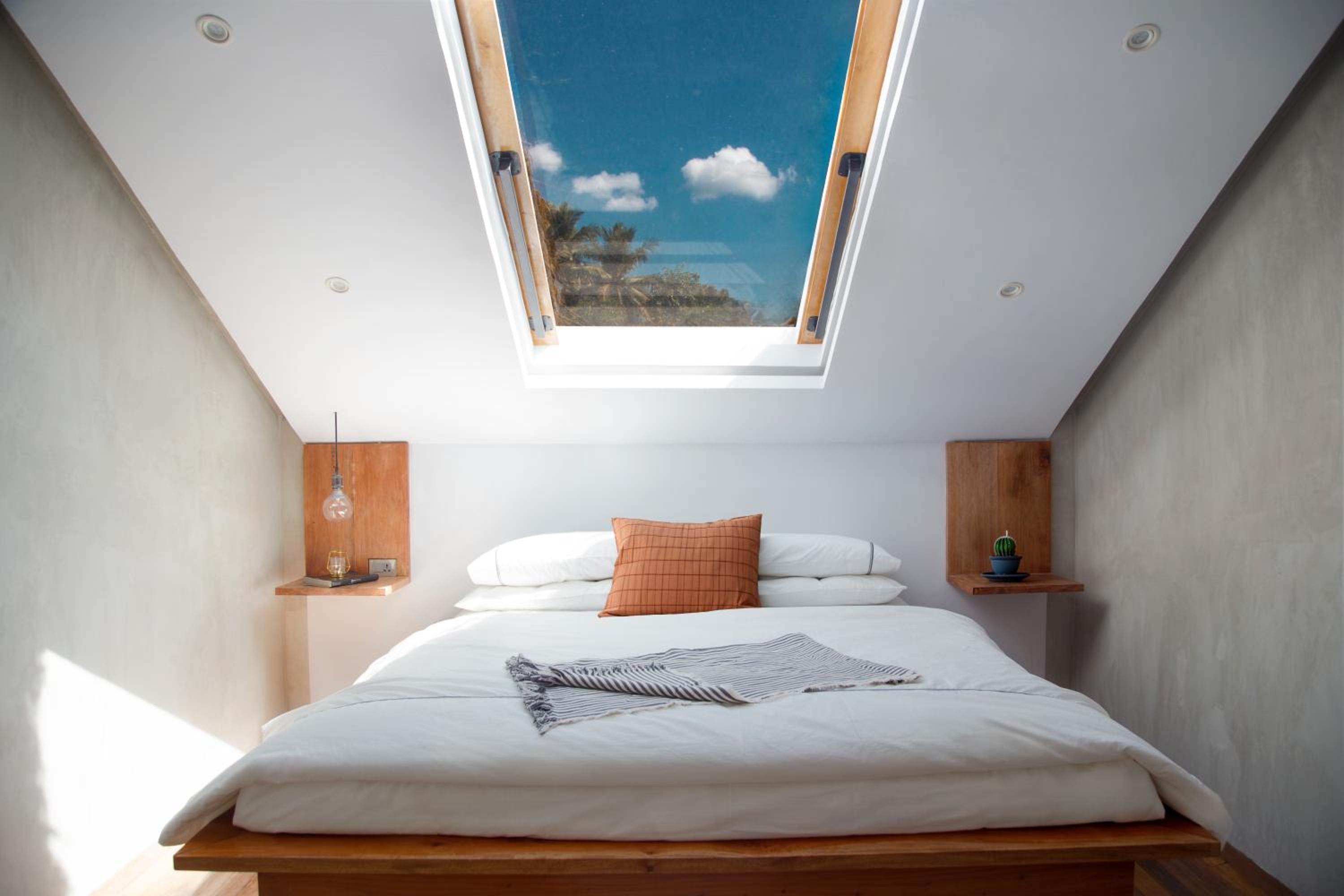 Double Room with Private External Bathroom - Photo 9