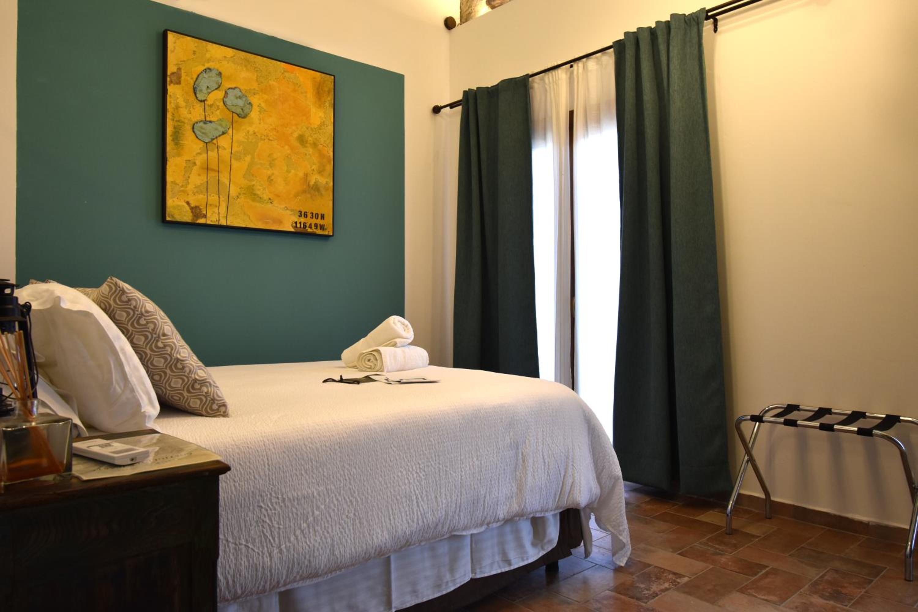 Deluxe Double Room - Photo 27