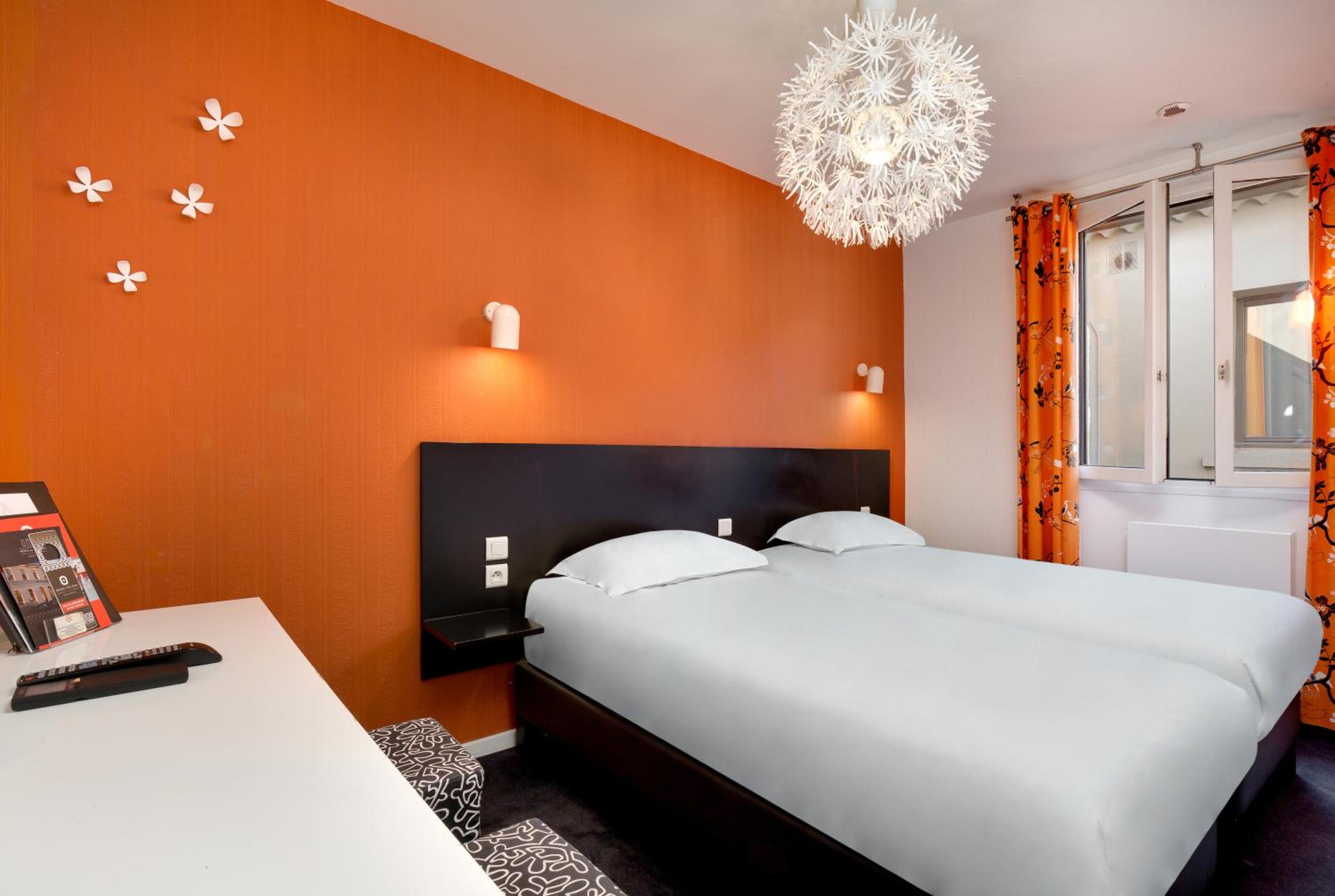 Suite - Photo 7