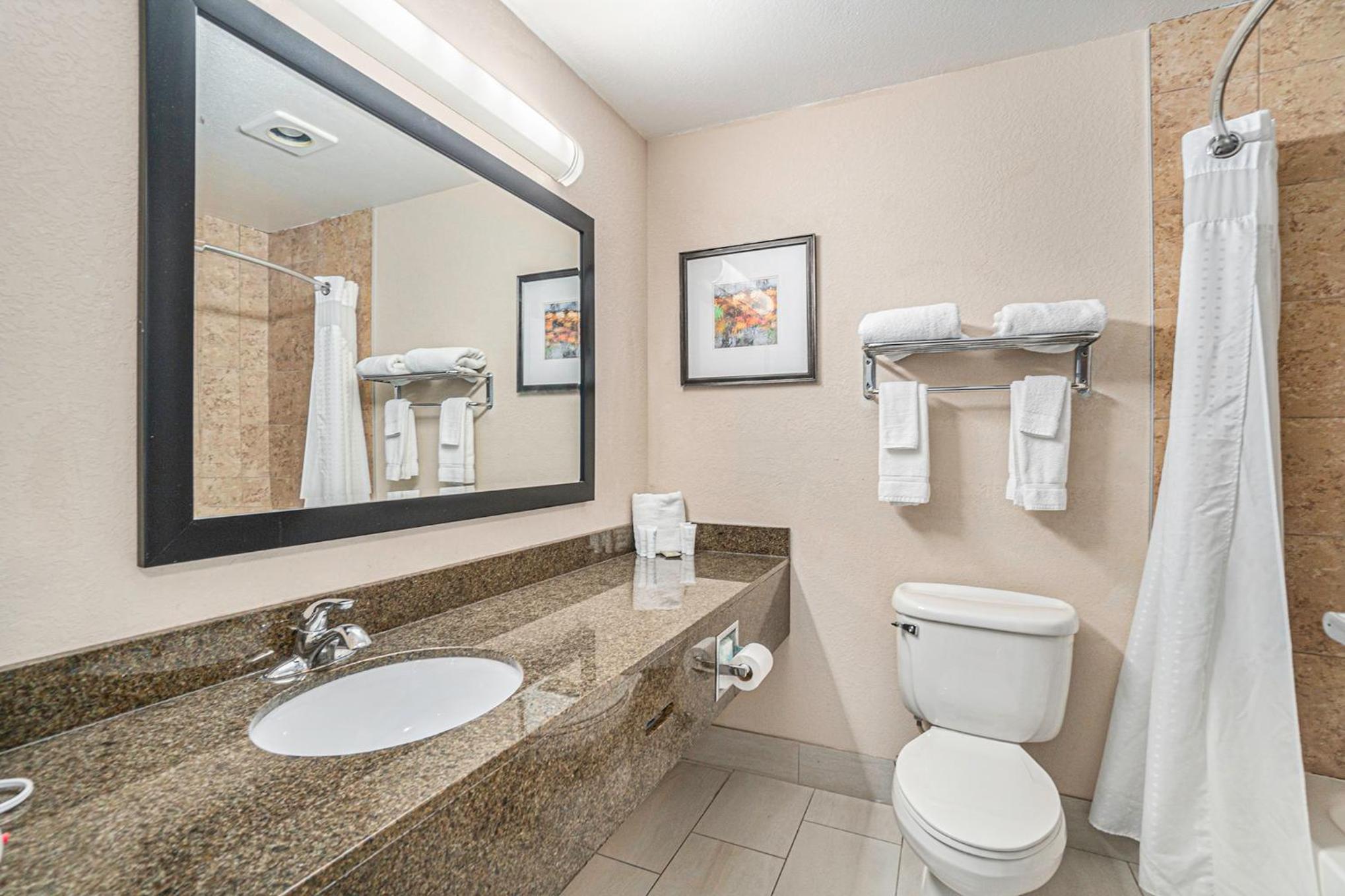 Triple Room with Whirlpool - Non Smoking - Photo 2