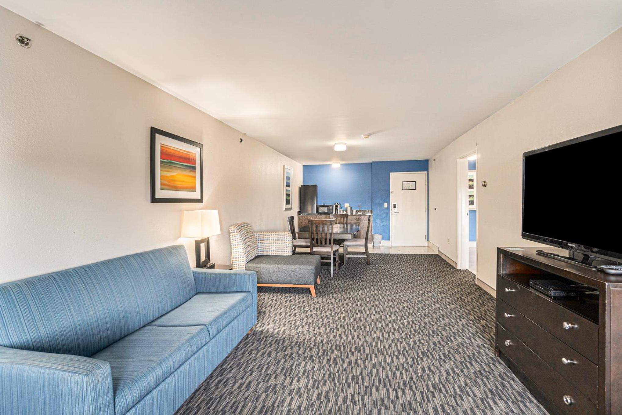 Triple Room with Whirlpool - Non Smoking - Photo 3