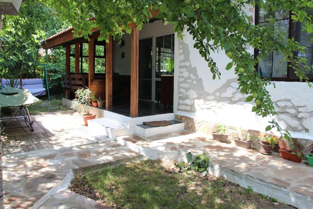 Two-Bedroom House photo 3