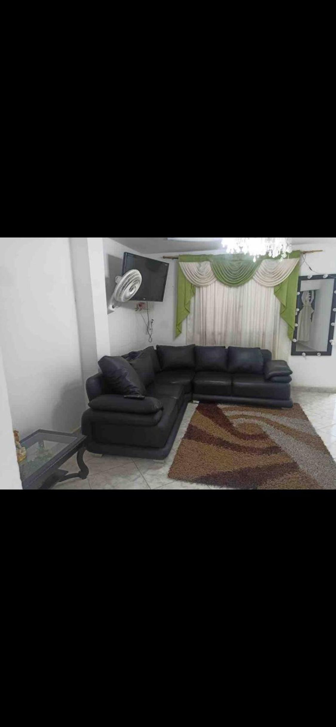 Three-Bedroom House photo 3