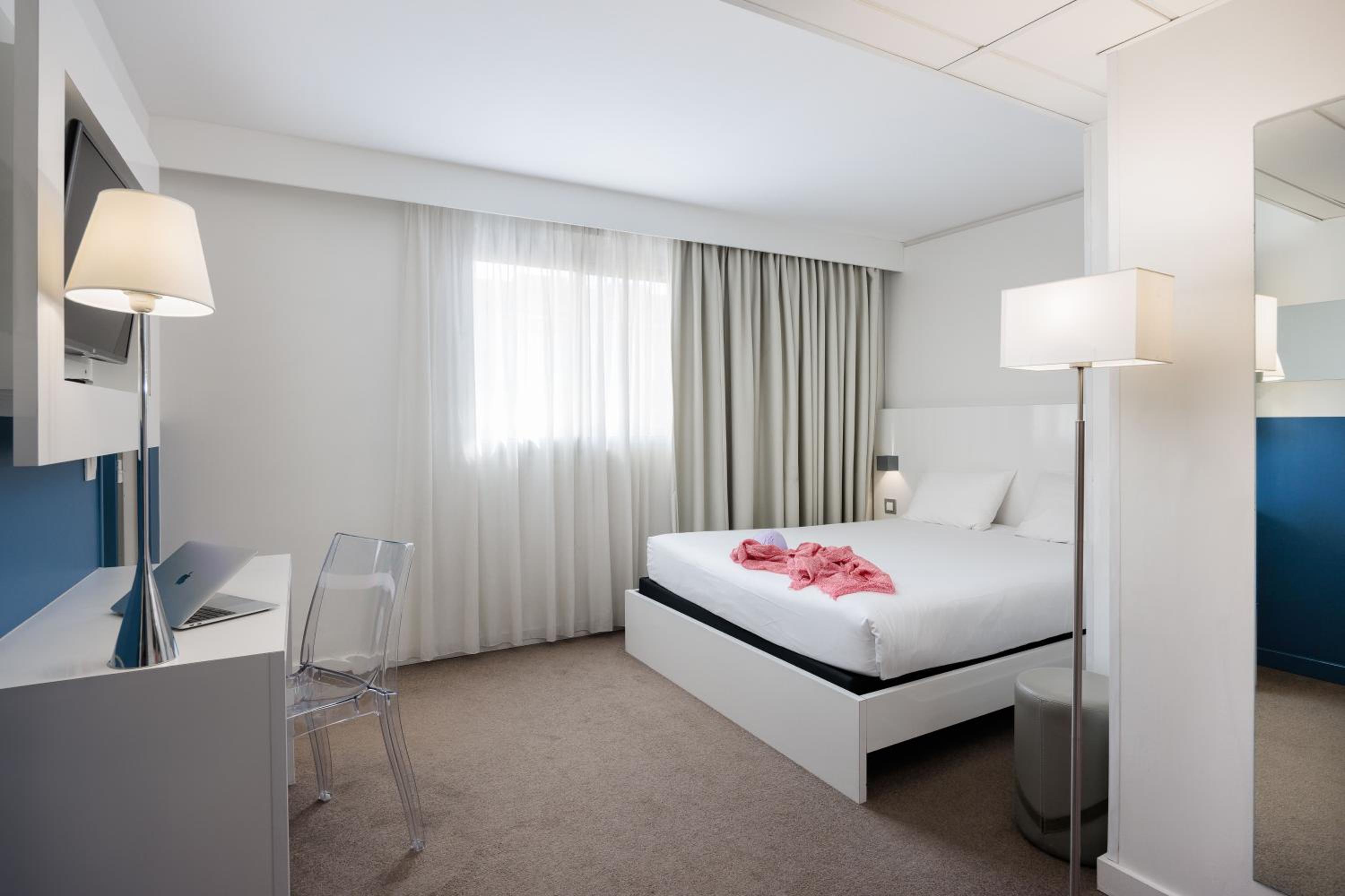 Classic Double Room - Photo 10