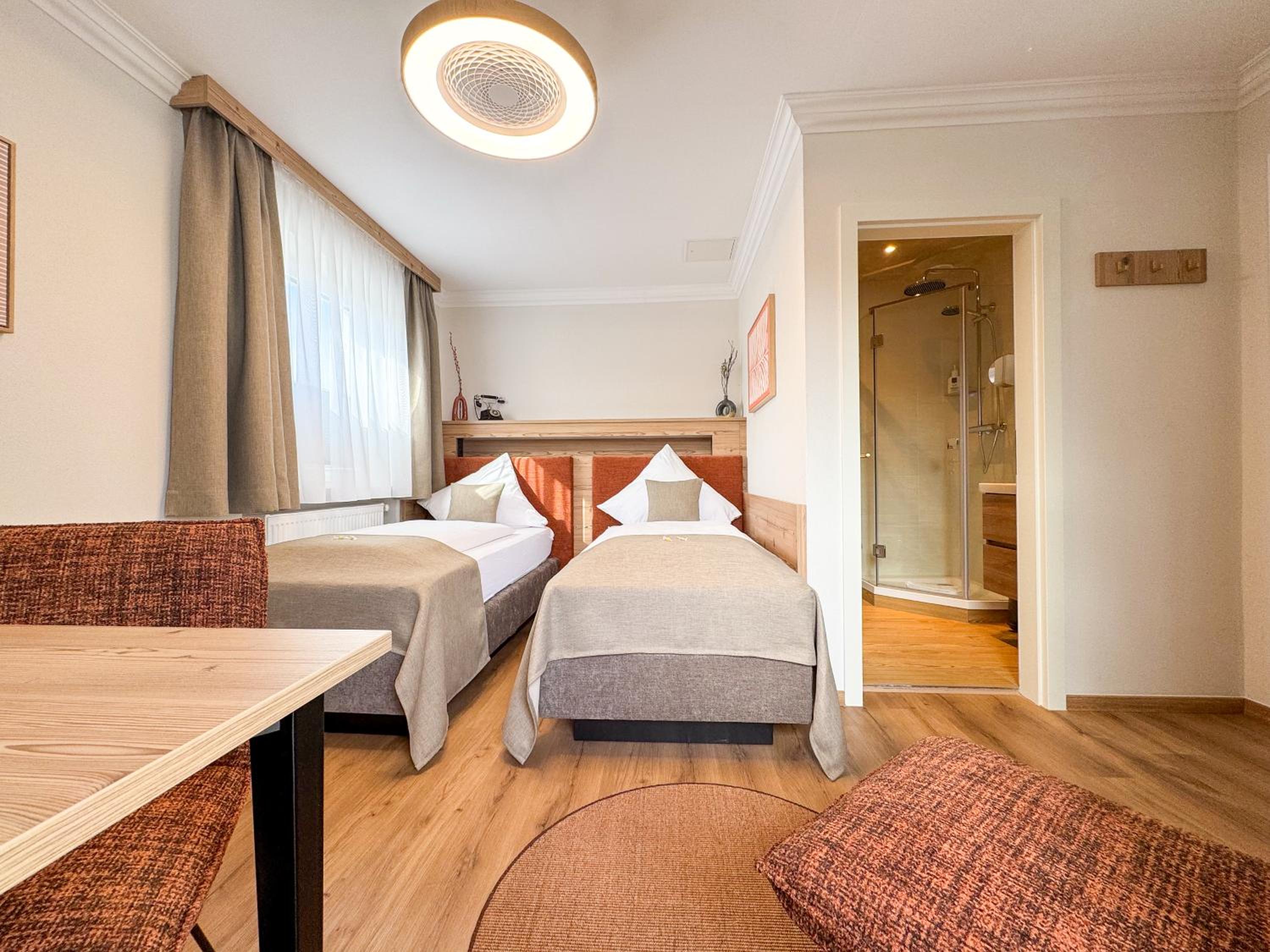Double or Twin Room with terrace and lake view photo 1