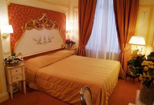 Superior Double or Twin Room photo 2