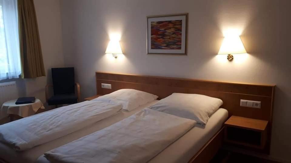 Standard Double or Twin Room - Photo 4