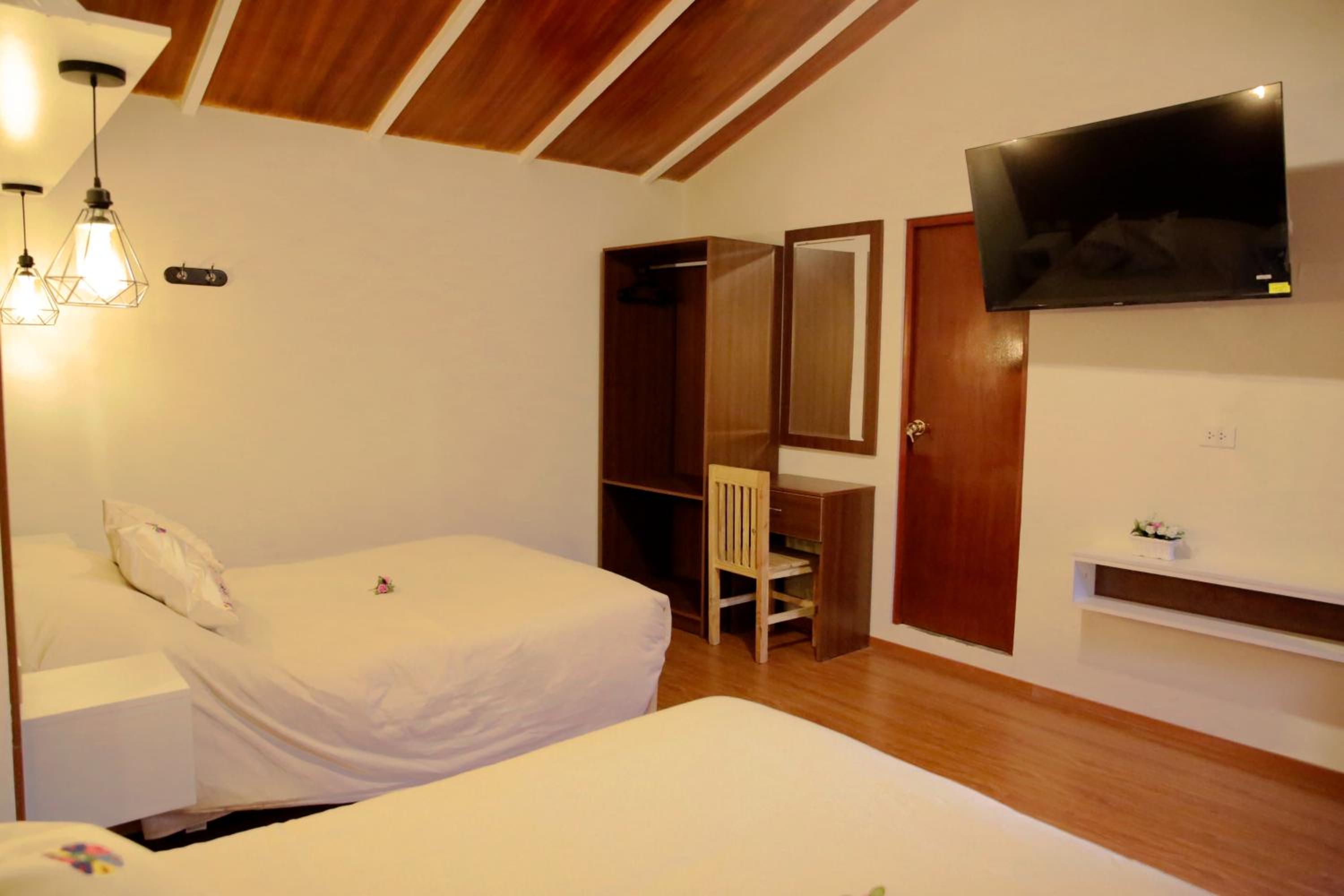 Twin Room With Private Bathroom photo 1