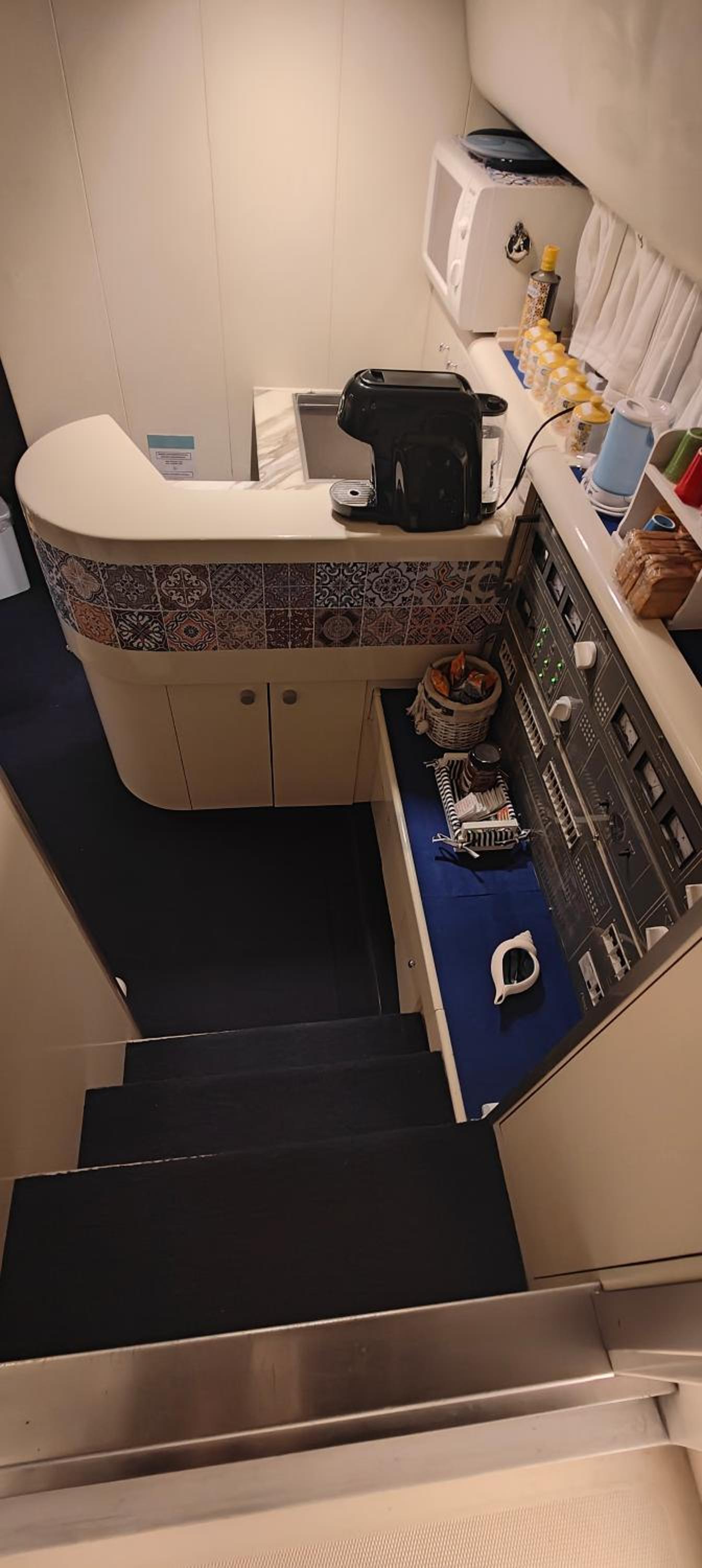 Two-Cabin Boat - Photo 25