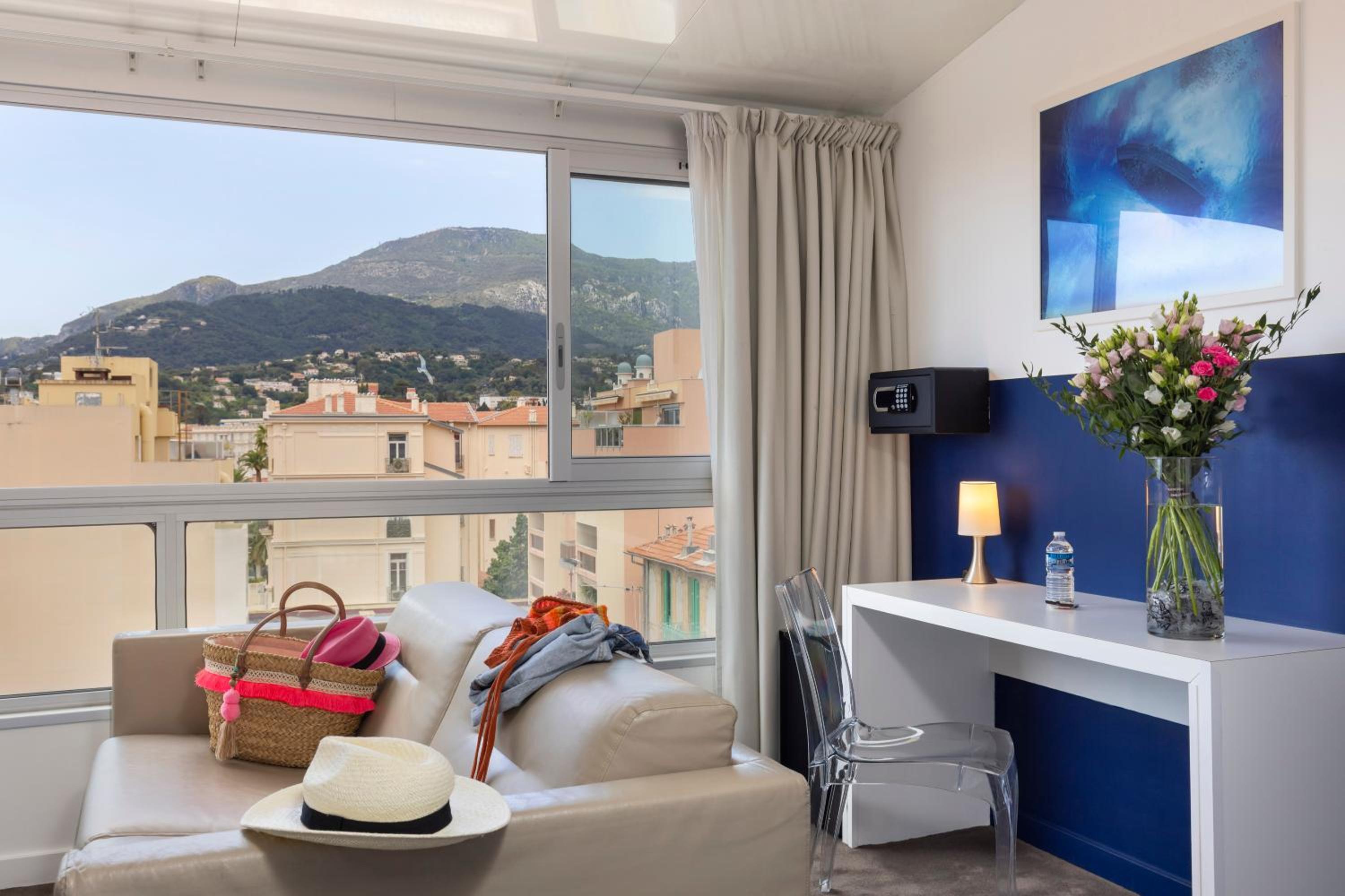 Standard Family Suite - Photo 13