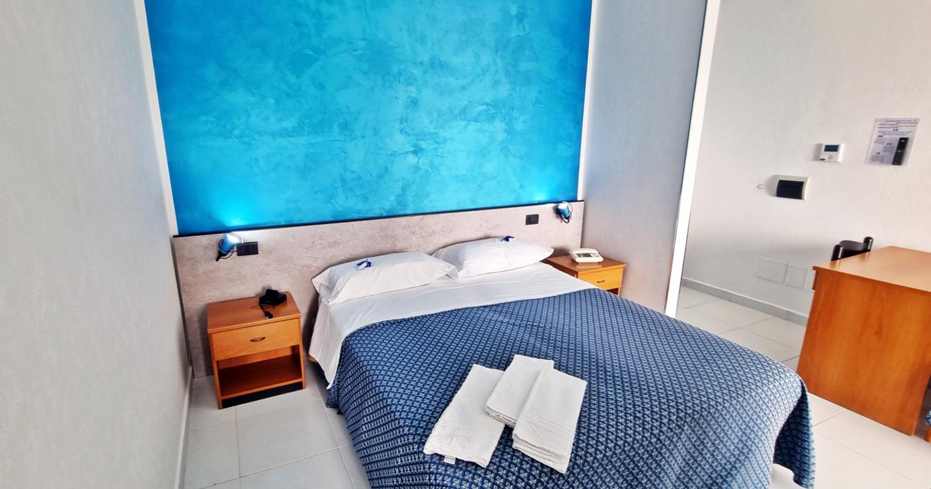 Deluxe Double Room with Sea View photo 3