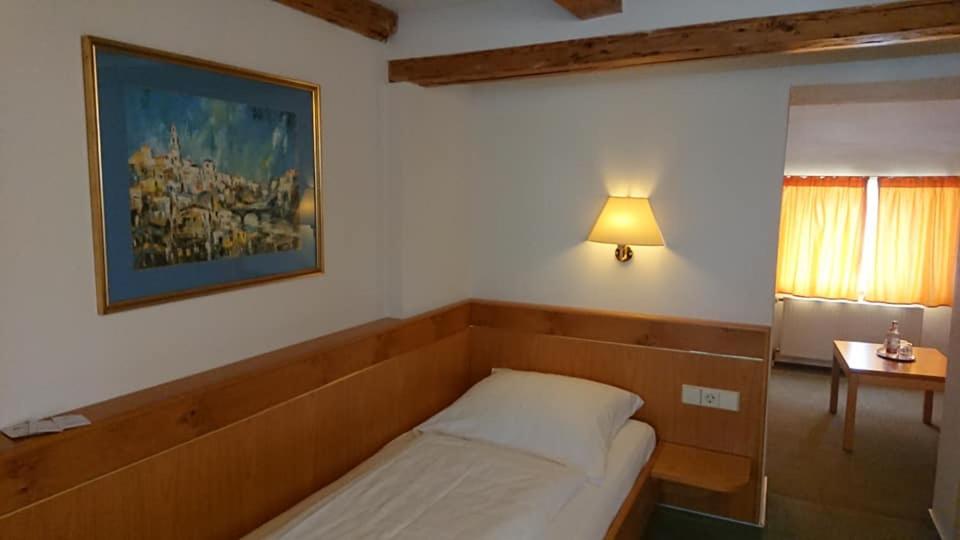 Standard Family Room - Photo 6