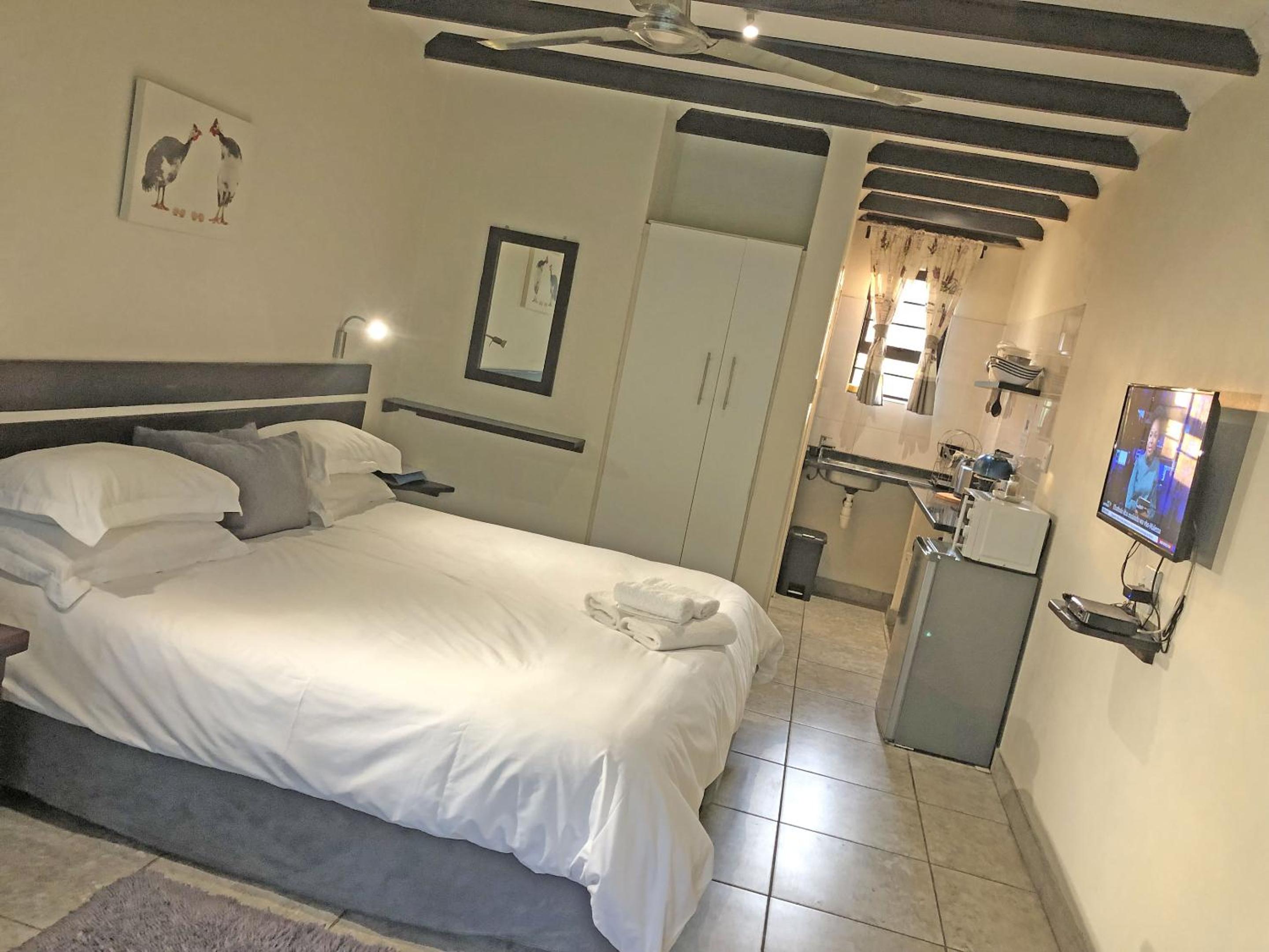  Double Room - Photo 17