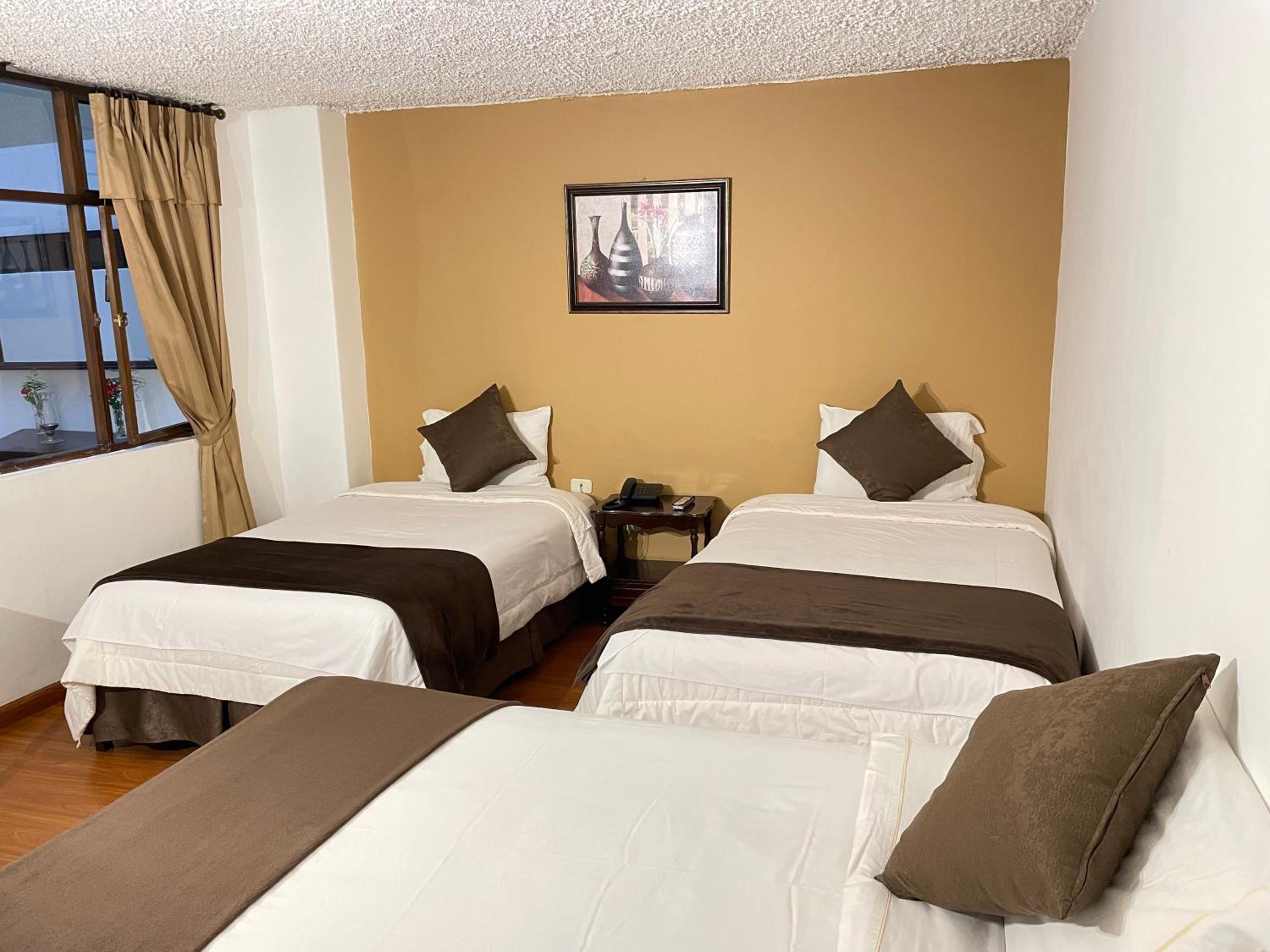Superior Triple Room photo 3